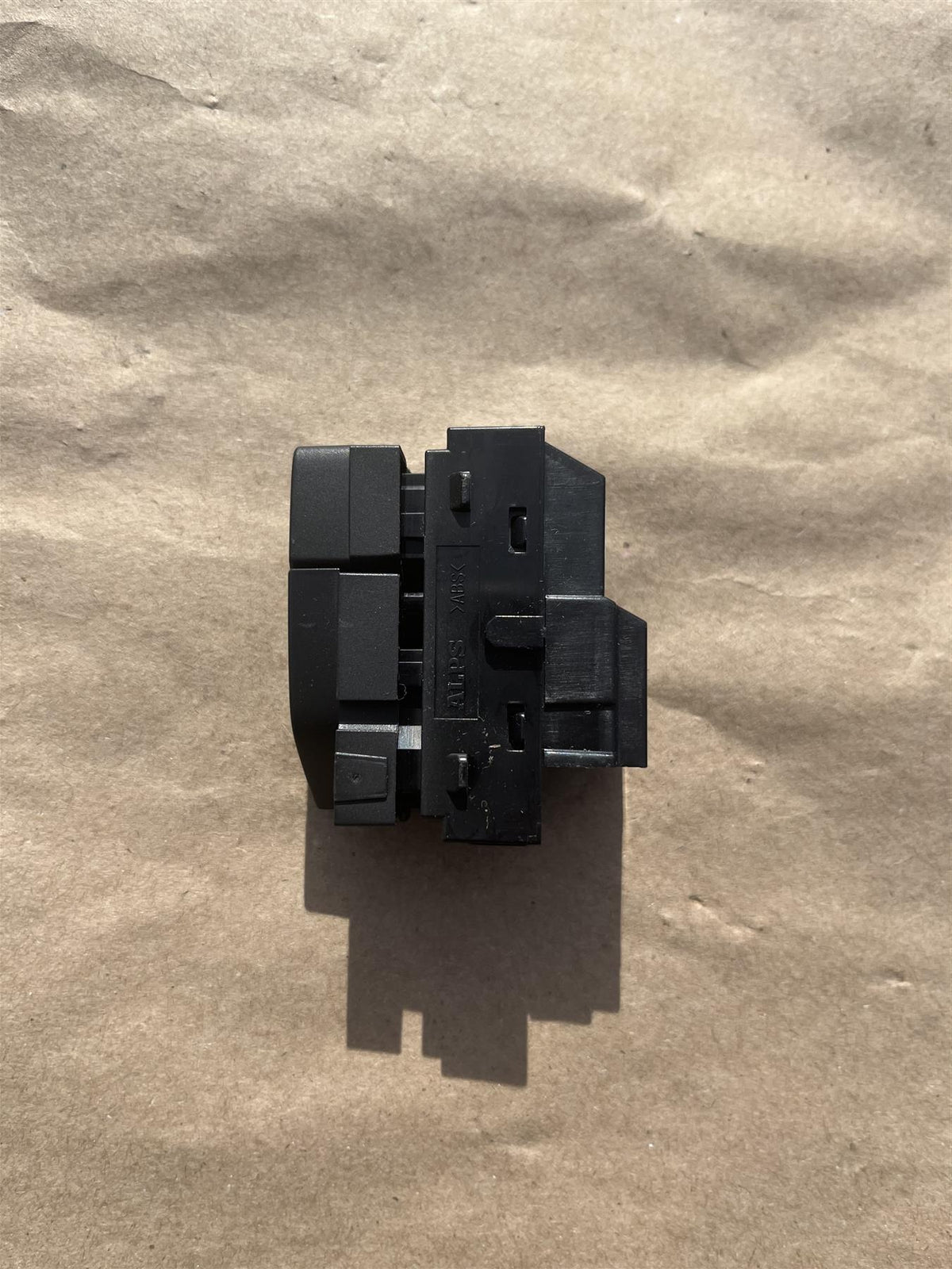 Genuine GM Driver Side Door Lock Switch 86523318 - OEM Chevrolet Malibu