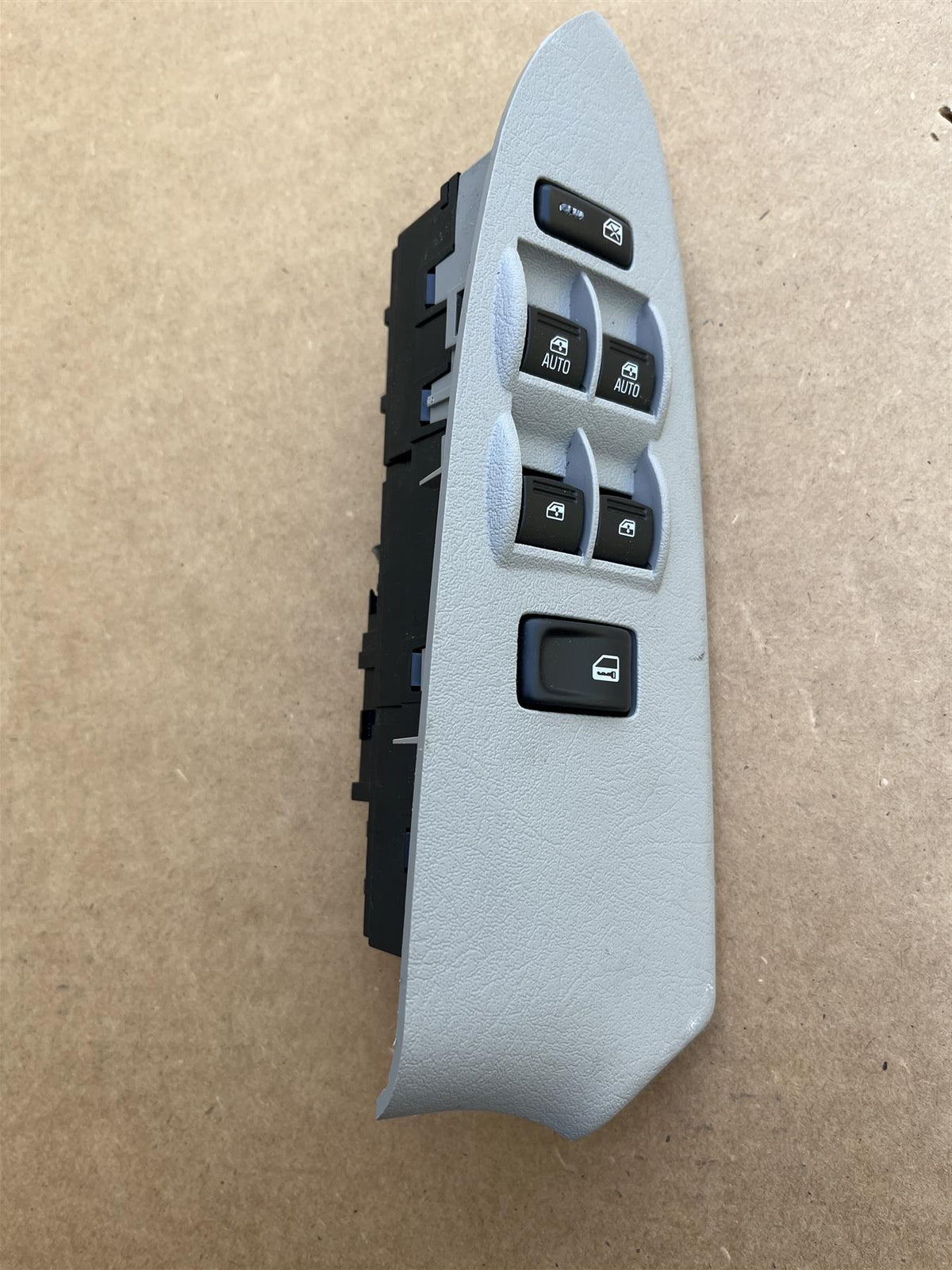 2006-2009 Chevy Trailblazer Driver Master Window Switch 328514 OEM