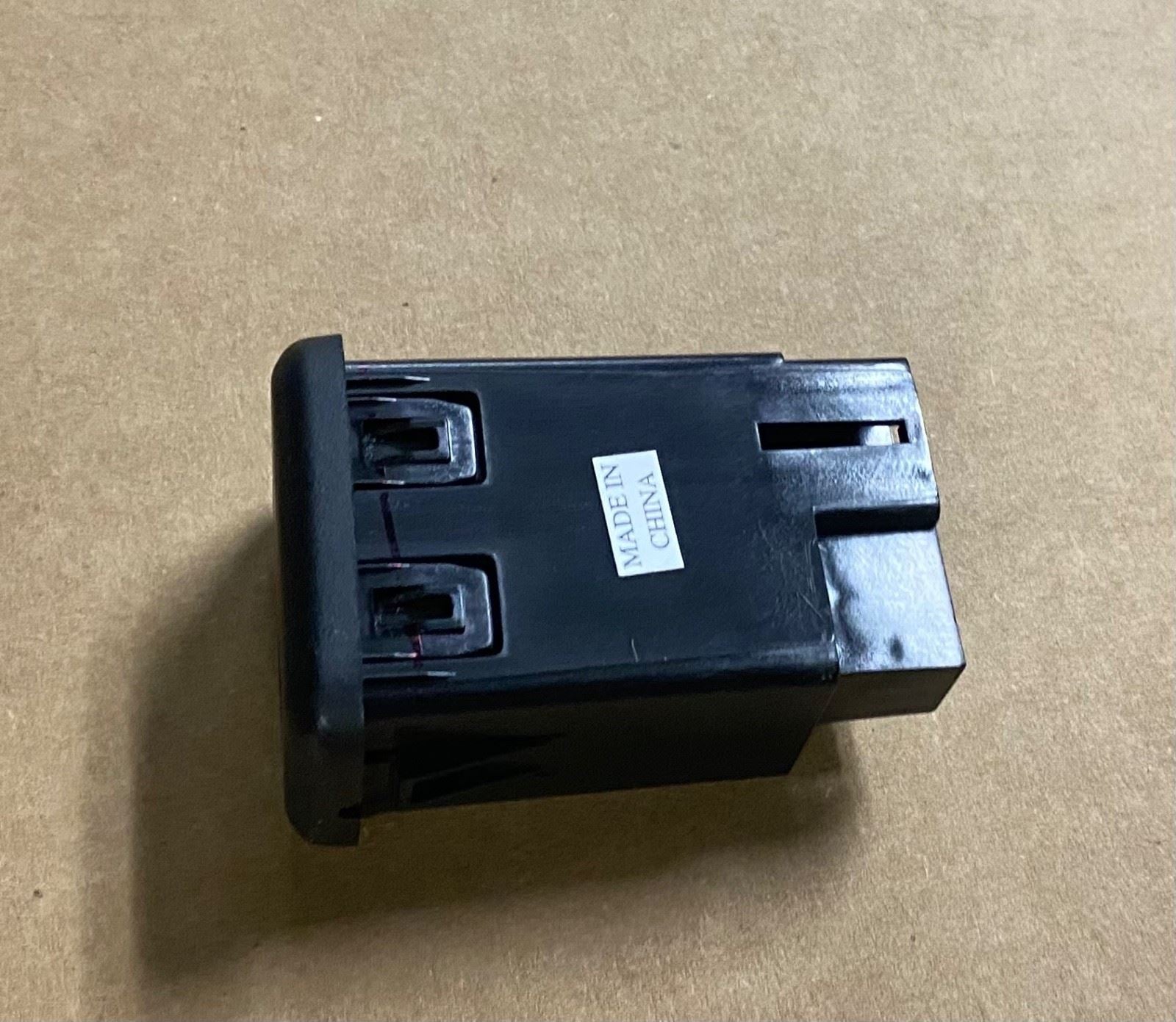 OEM | Multimedia Receptacle fits 2015-2019 Colorado GM 13511096