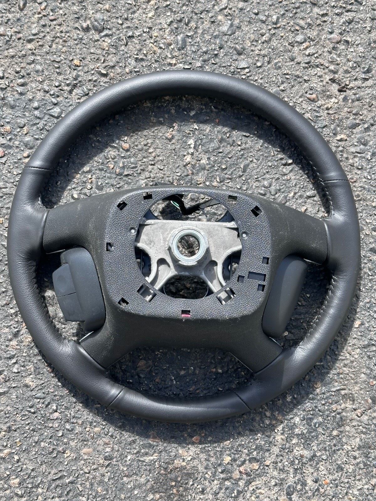 2009 2010 2011 2012 GMC Acadia Black Leather Electric Steering Wheel