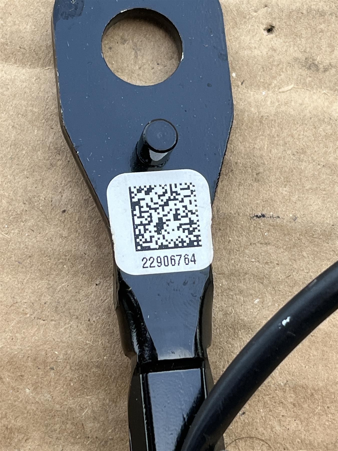 GM 22906764 Front Left Seat Belt Buckle Equinox Terrain OEM