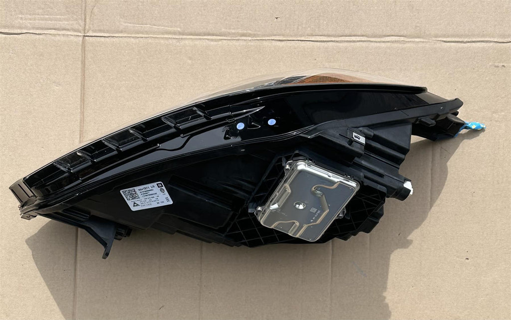 OEM General Motors Headlight 85064856 Genuine GM Front Lamp