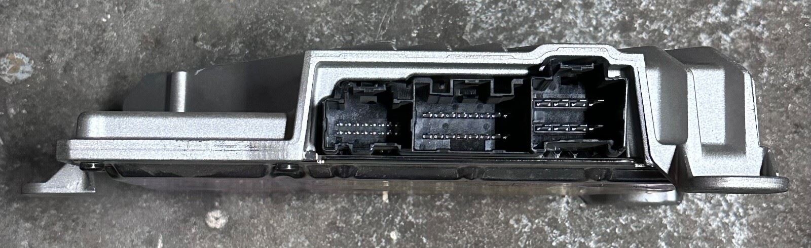 OEM | Genuine GM Amplifier 85717678 fits Many GM Chevy Trucks 22 - 25