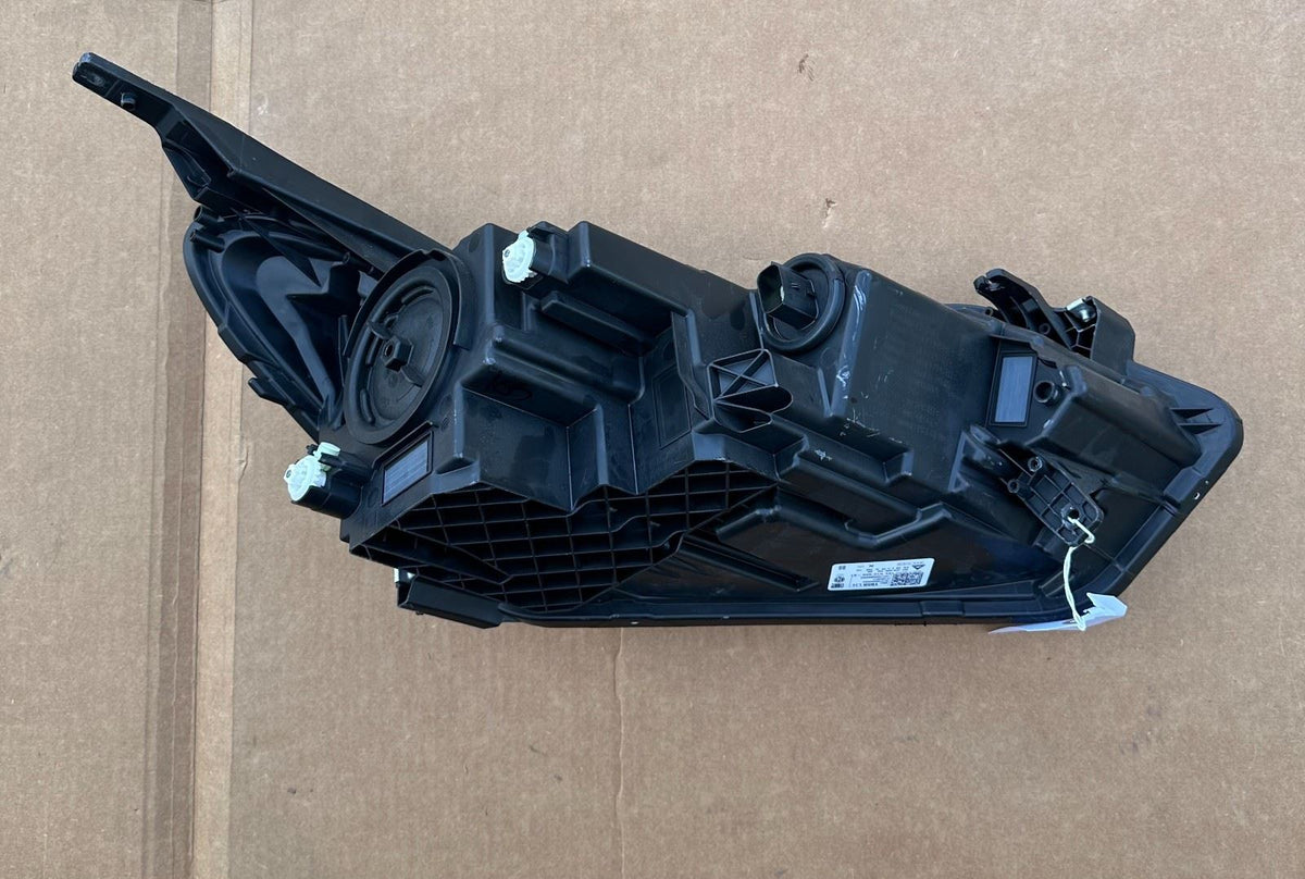 GM OEM Front Driver Side (LH) Headlight Assembly — Part #84428283
