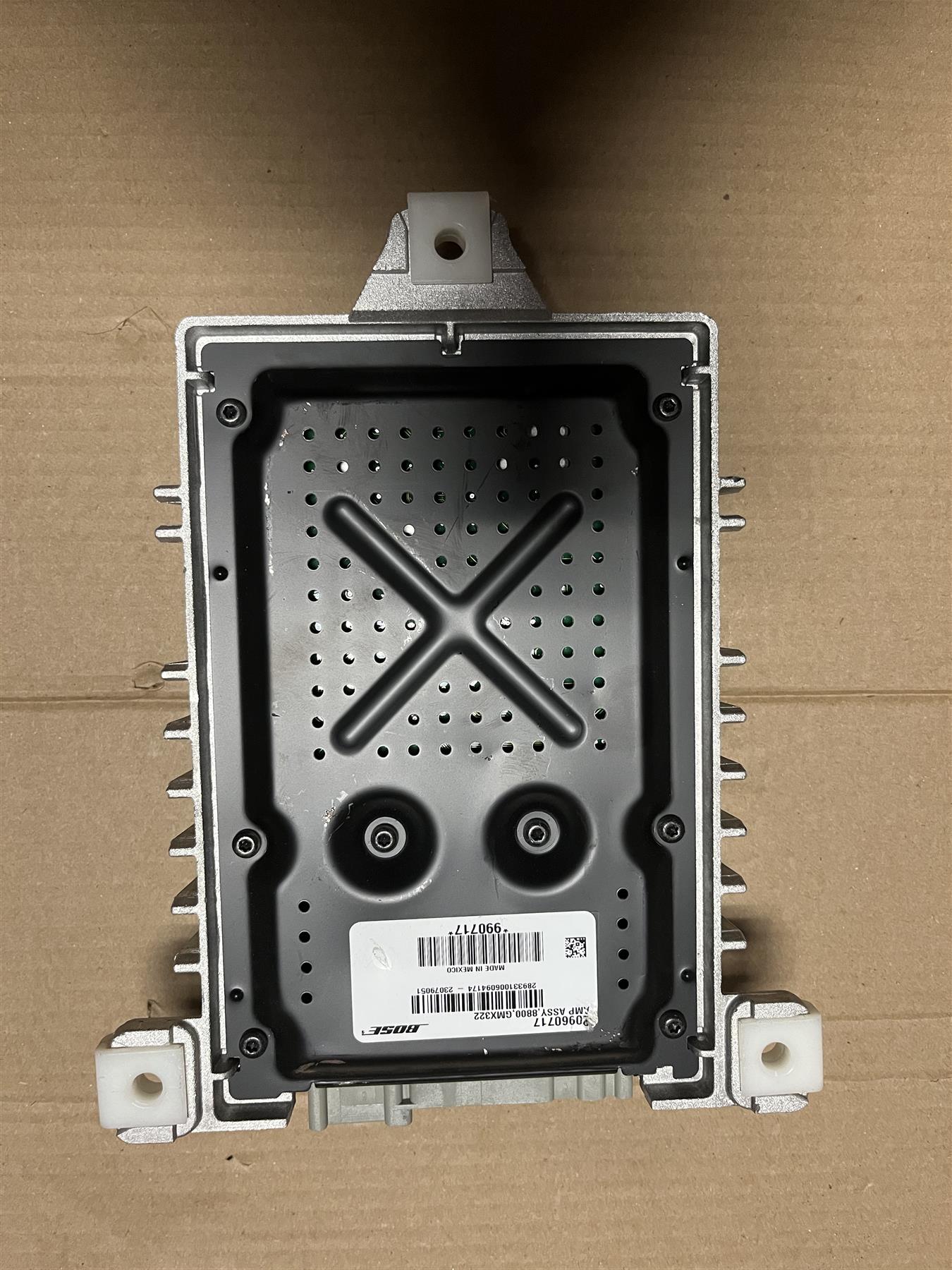 GM Front Bumper Park Assist Sensor Wiring Module 20960717