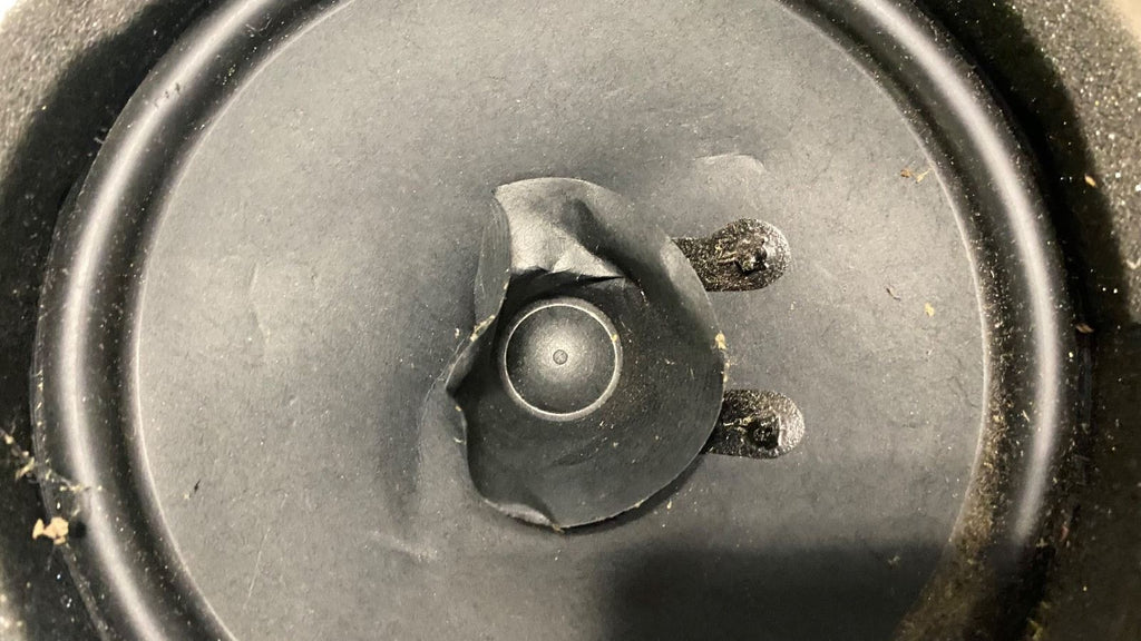 OEM | Rear Side Door Speaker Broken Cone fits 2014-2019 Sierra GM 22753364