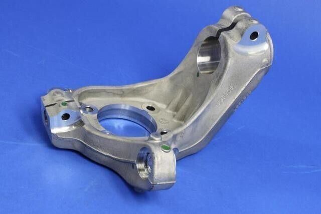 New OEM 2013 - 2016 Dodge Dart Front Knuckle Right 68080586AD