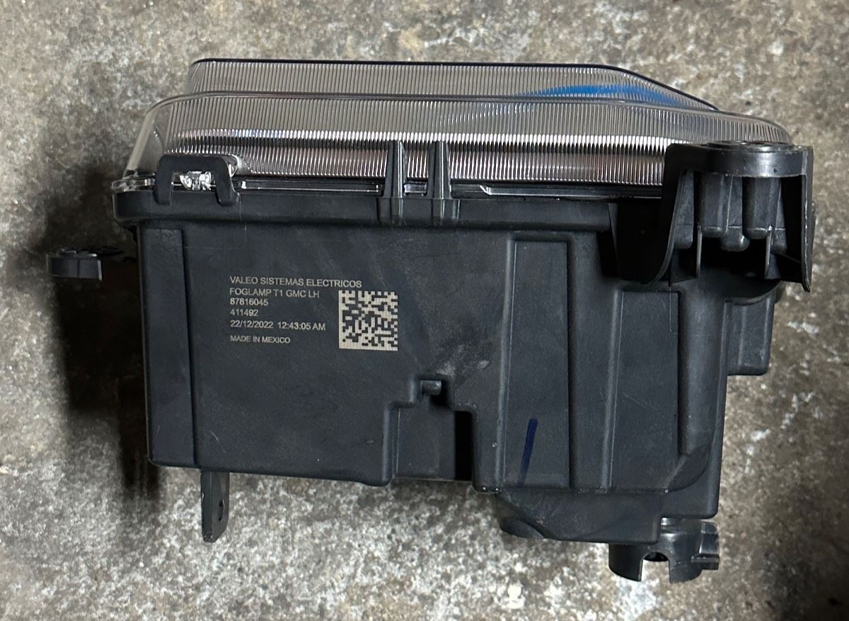 OEM |  Fog Light Assembly Driver fits 2020-2024 GMC Sierra 1500 87816045