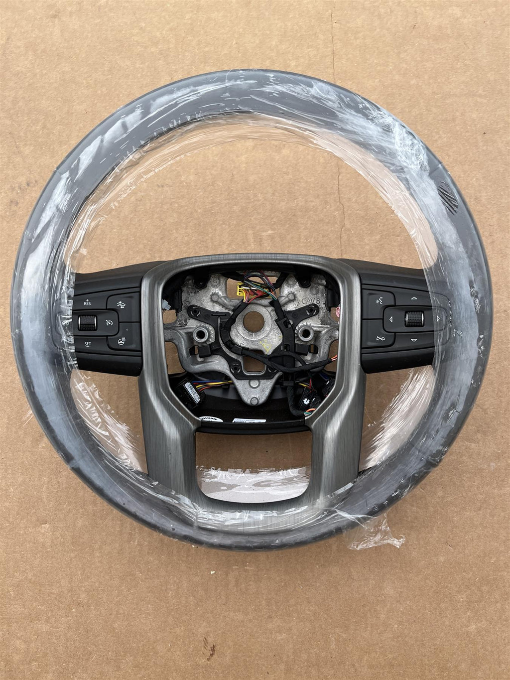 GM 84946334 Very Dark Atmosphere Steering Wheel for Silverado Sierra