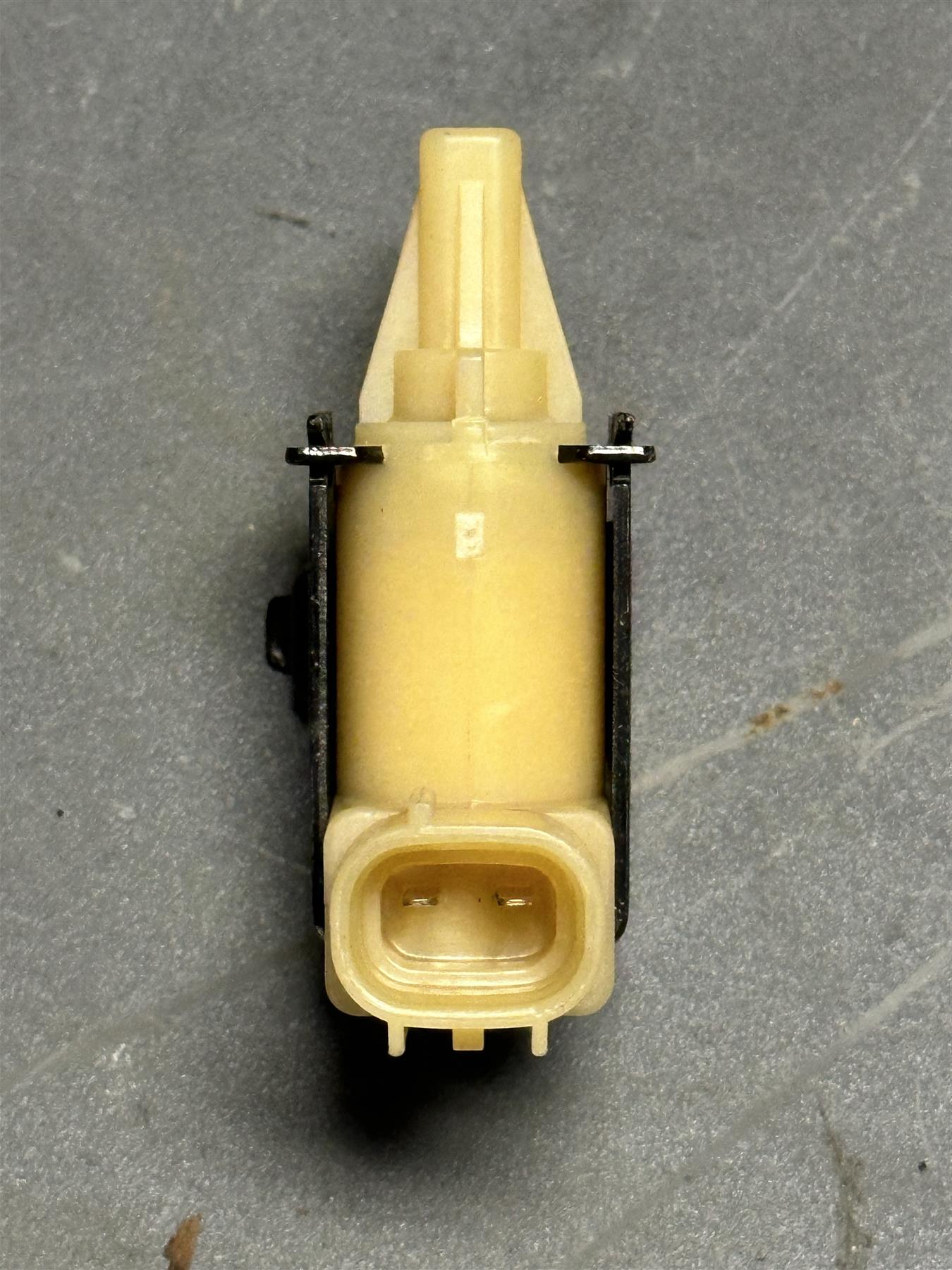 Toyota OEM 90080-91233 Vacuum Switching Valve VSV New OtherToyota OEM 90080-91233 Vacuum Switching Valve VSV New Other