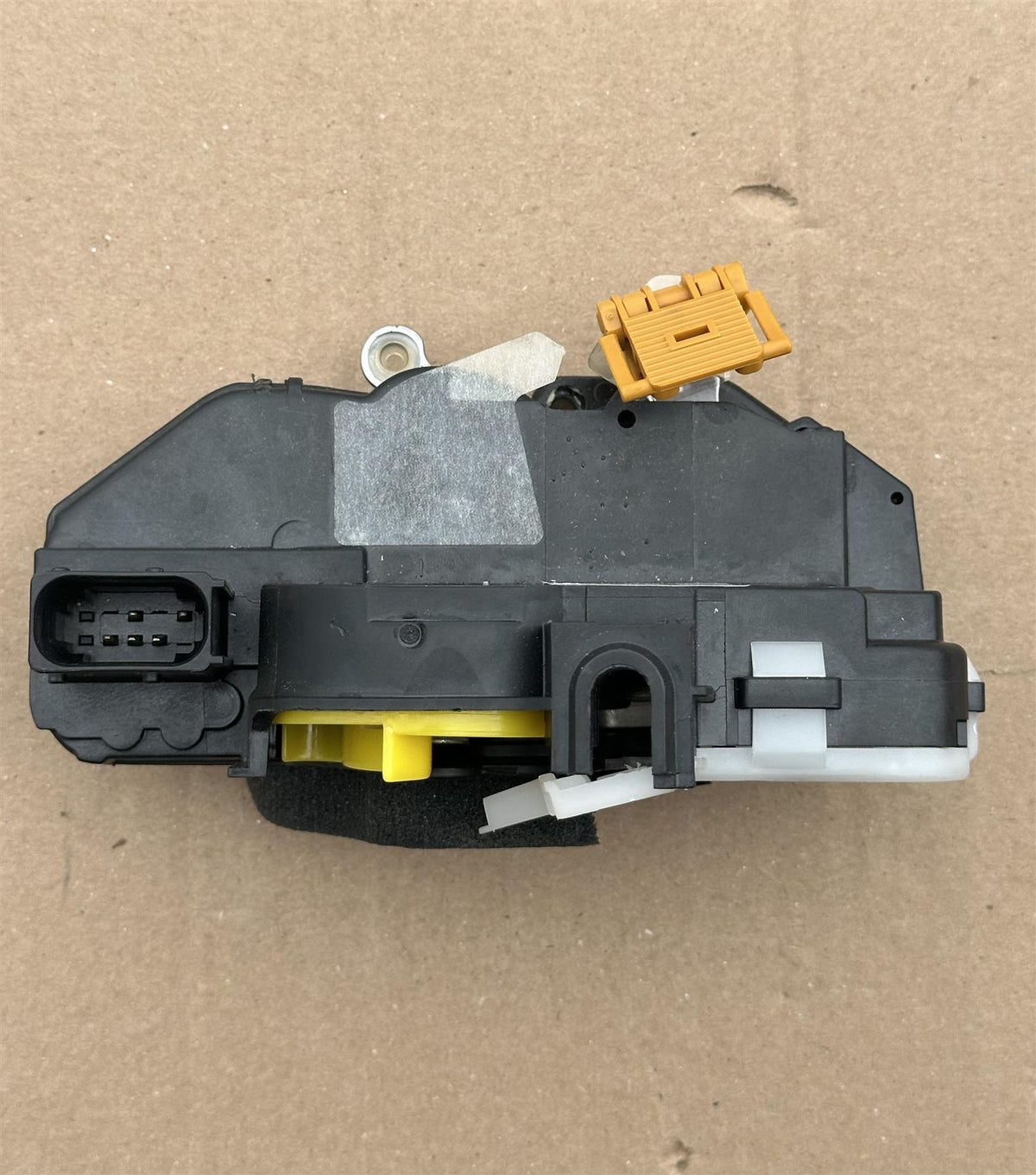 Genuine GM 13579522 Front Left Driver Door Latch Lock Actuator