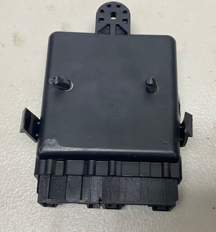 OEM | Seat Heater Module fits in 2021-2024 Tahoe GM 85608071