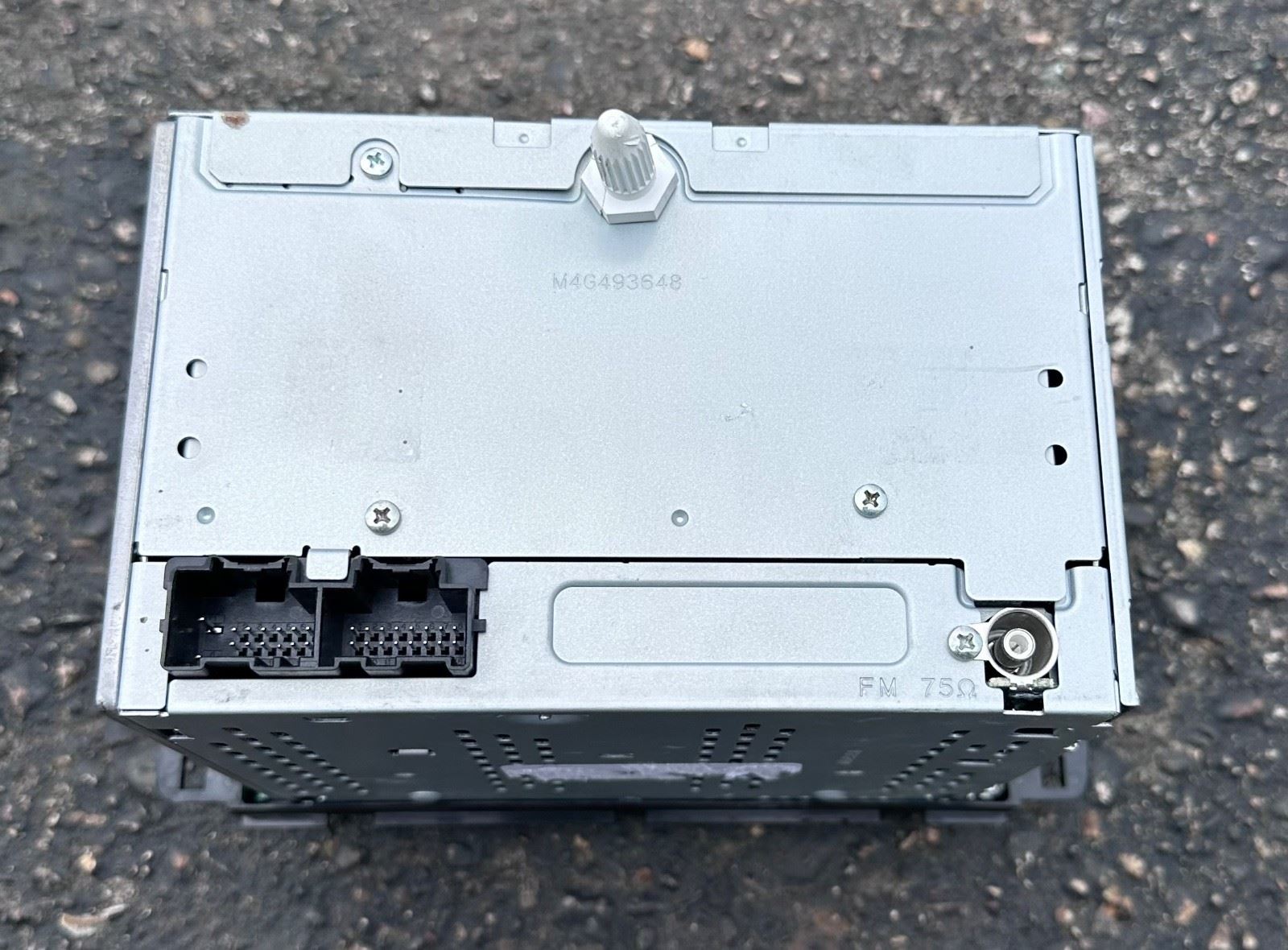 OEM | Radio CD Mp3 Input US8 GM Chevy Tahoe Silverado GMC Yukon 2007-13