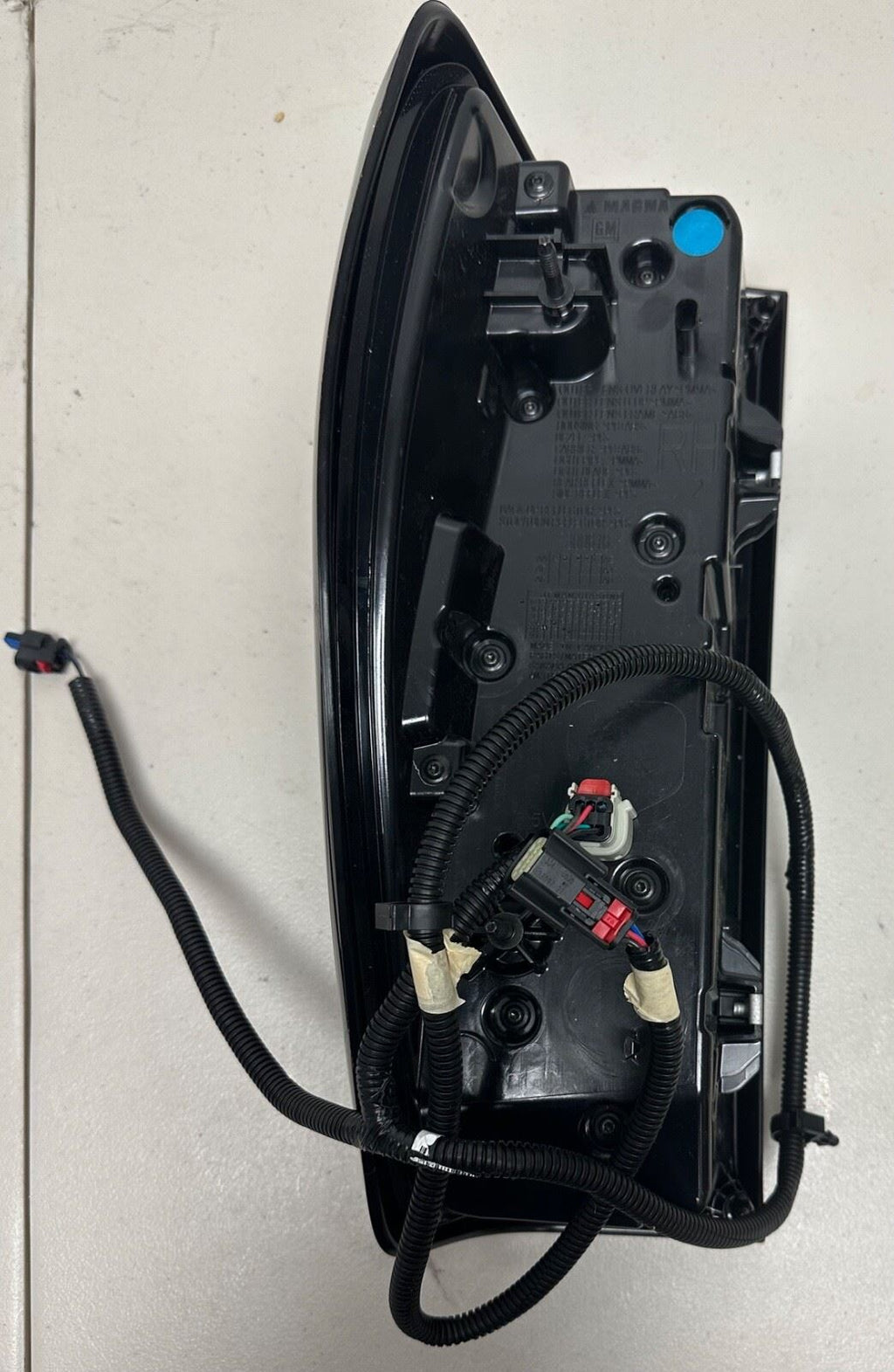 OEM | Tail Light Driver Side 84733529 GMC SIERRA 2500 3500 2020 - 2023