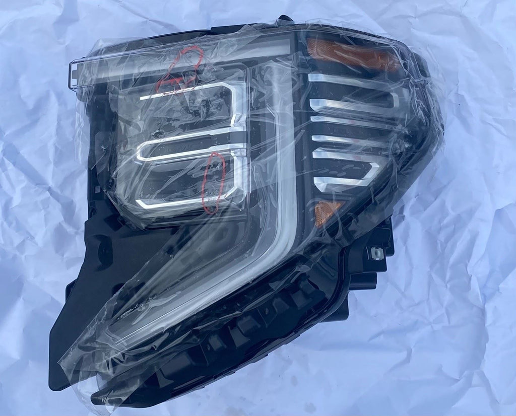 OEM GMC Sierra 1500 LED Headlight Driver Left LH 2022-2026 85064856 2 Scratches