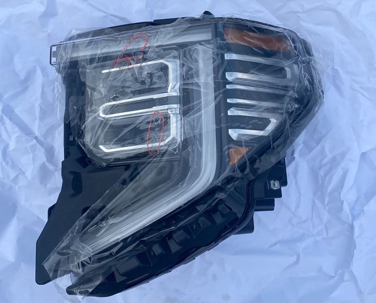 OEM GMC Sierra 1500 LED Headlight Driver Left LH 2022-2026 85064856 2 Scratches