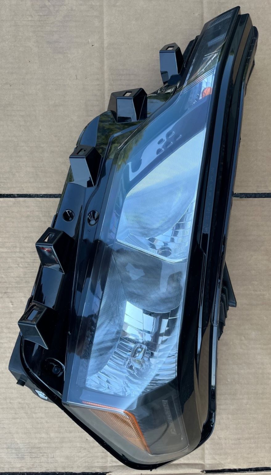 OEM | Halogen Headlight Left Side LH for 23-25 Chevrolet Colorado