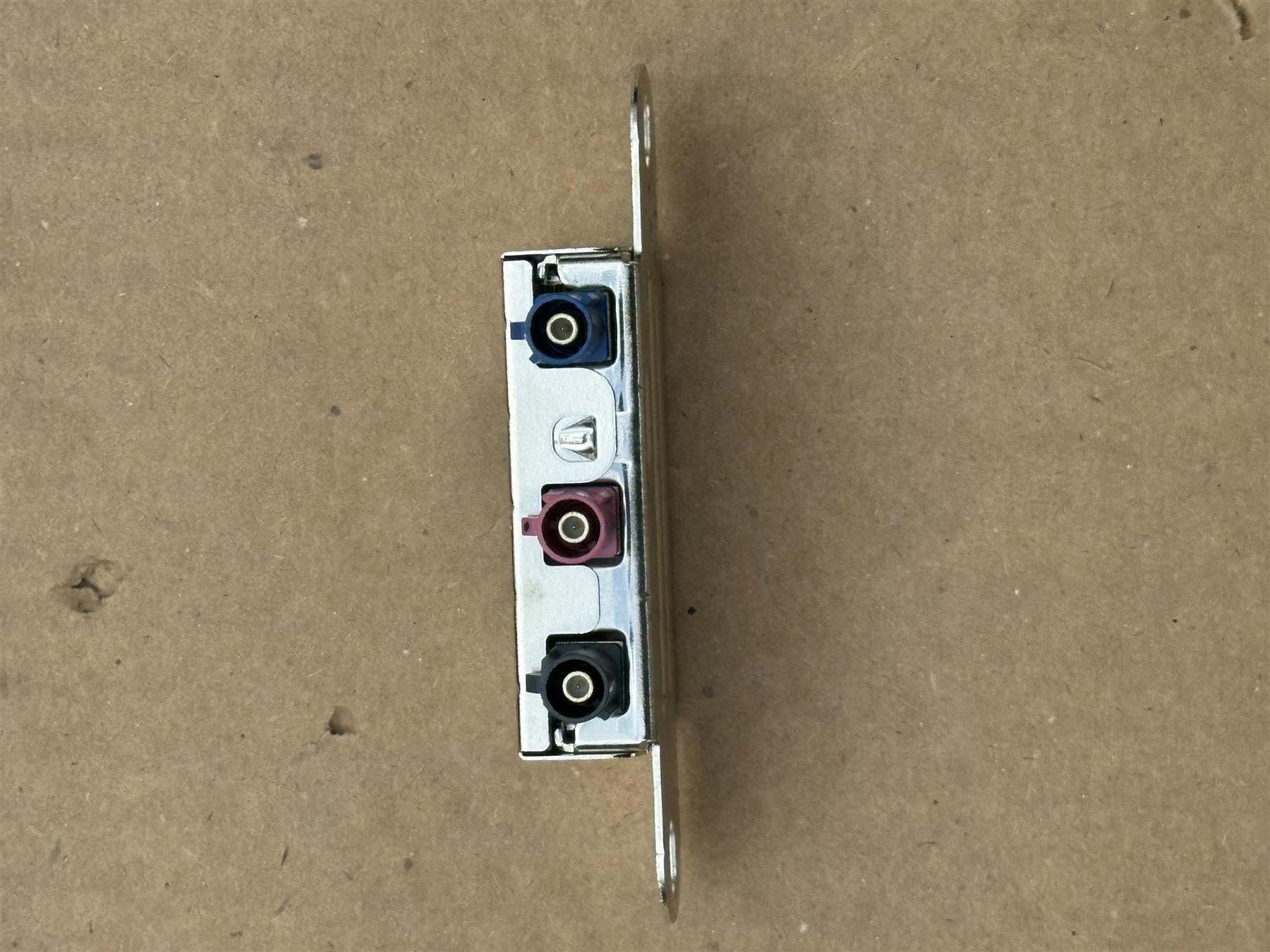 Genuine GM 20960972 Mobile Phone Control Module Connector OEM