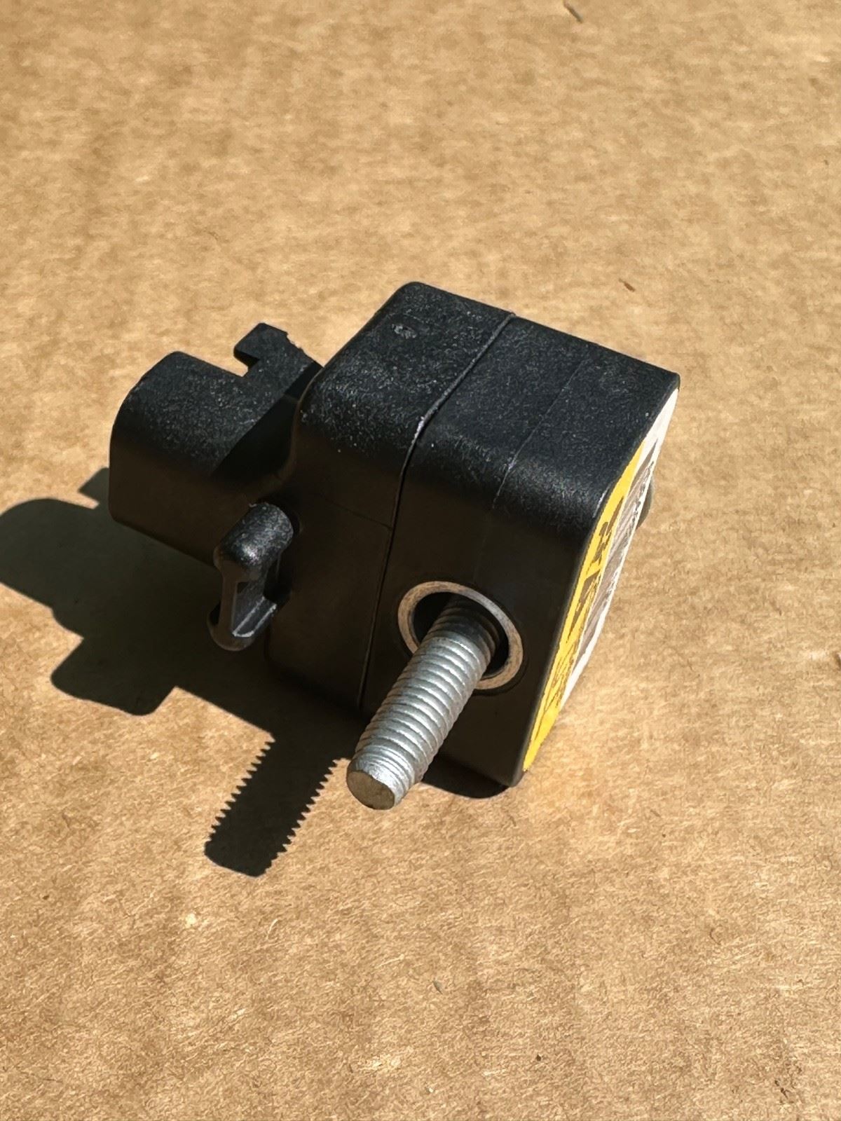 Genuine GM 25896408 Front Sensor - OEM Replacement