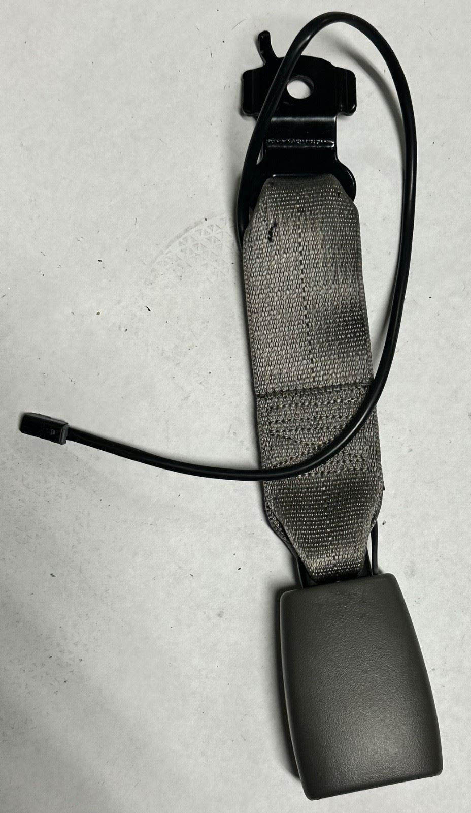 GM 19258474 Front Passenger Seat Belt & Buckle Medium Dark Pewter Gray OEM