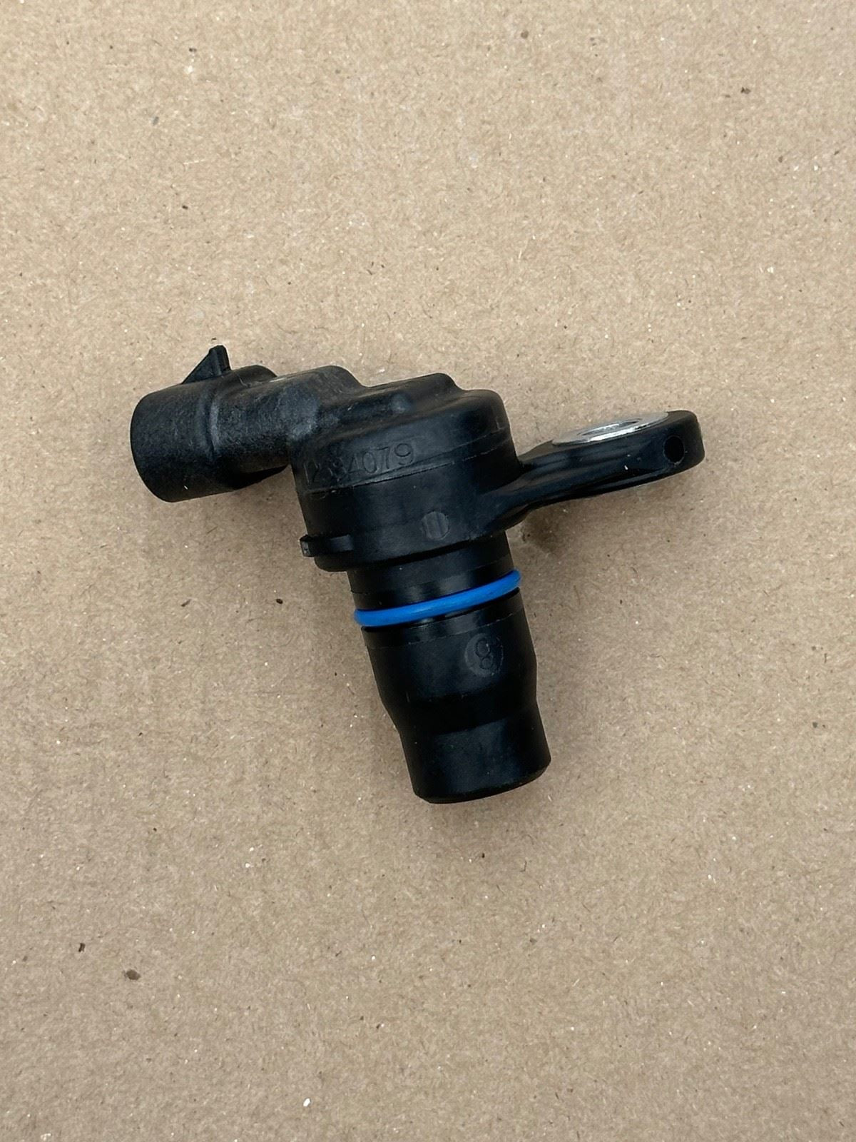 Genuine GM Camshaft Position Sensor 12584079 - Fits Chevy, GMC, Buick & Hummer