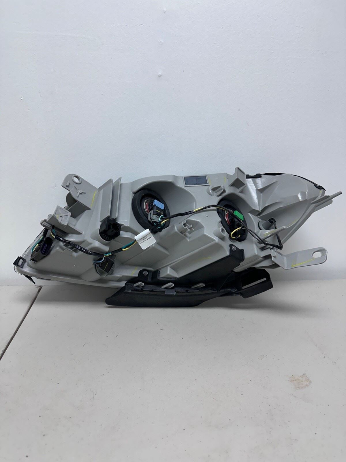 OEM | Headlight Assembly Chevrolet Malibu Right Passenger Side 08-12