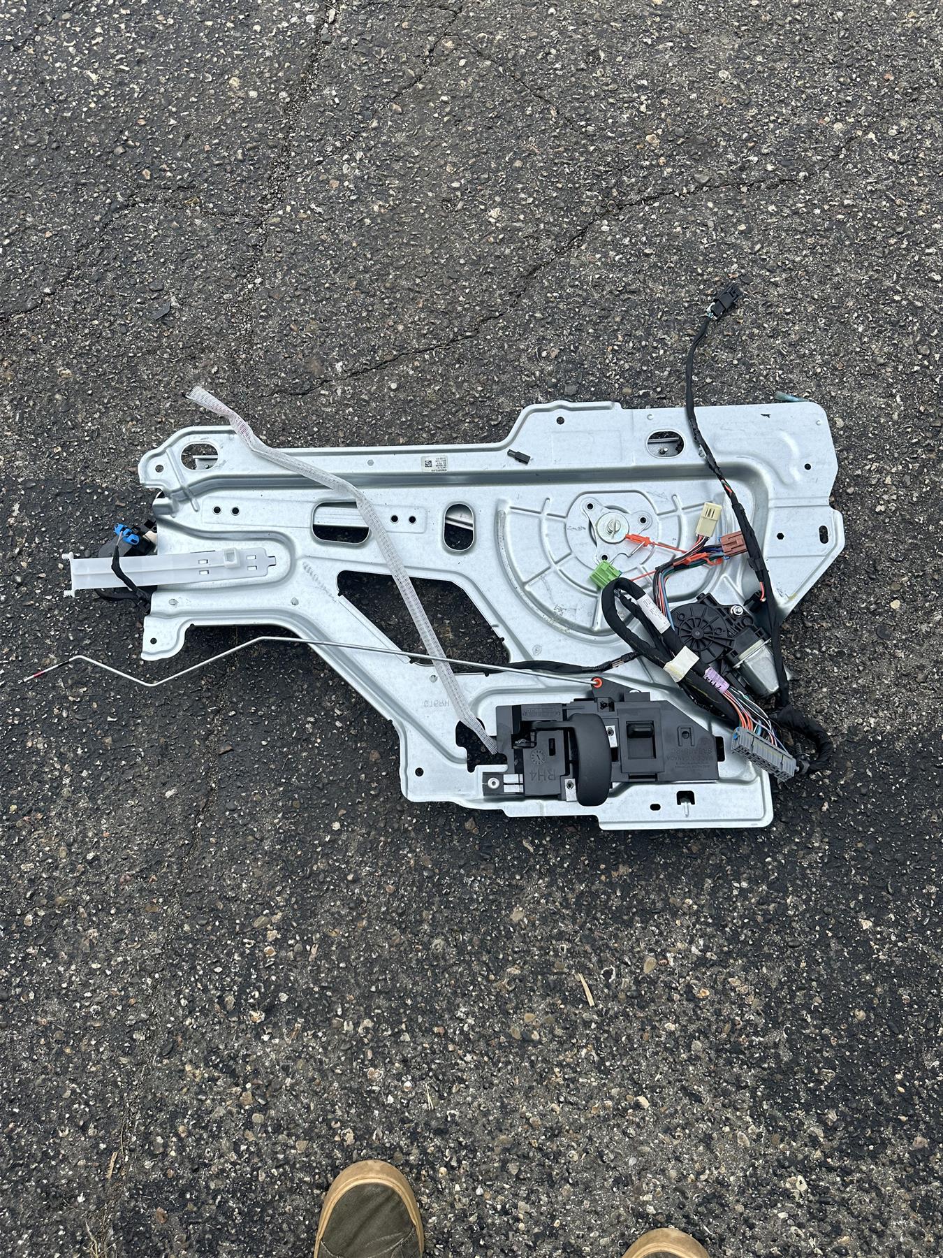 GM 86785949 Front Door Lock Window Module for Chevy Express 2003-2021