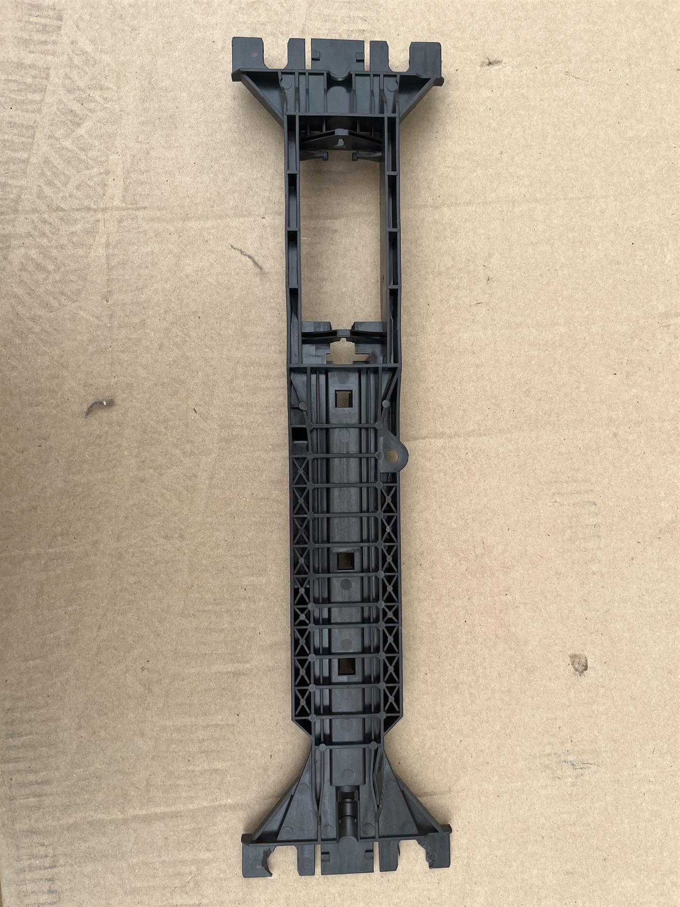 OEM GM 23454102 Black Glove Box Assembly Malibu Label 61006100