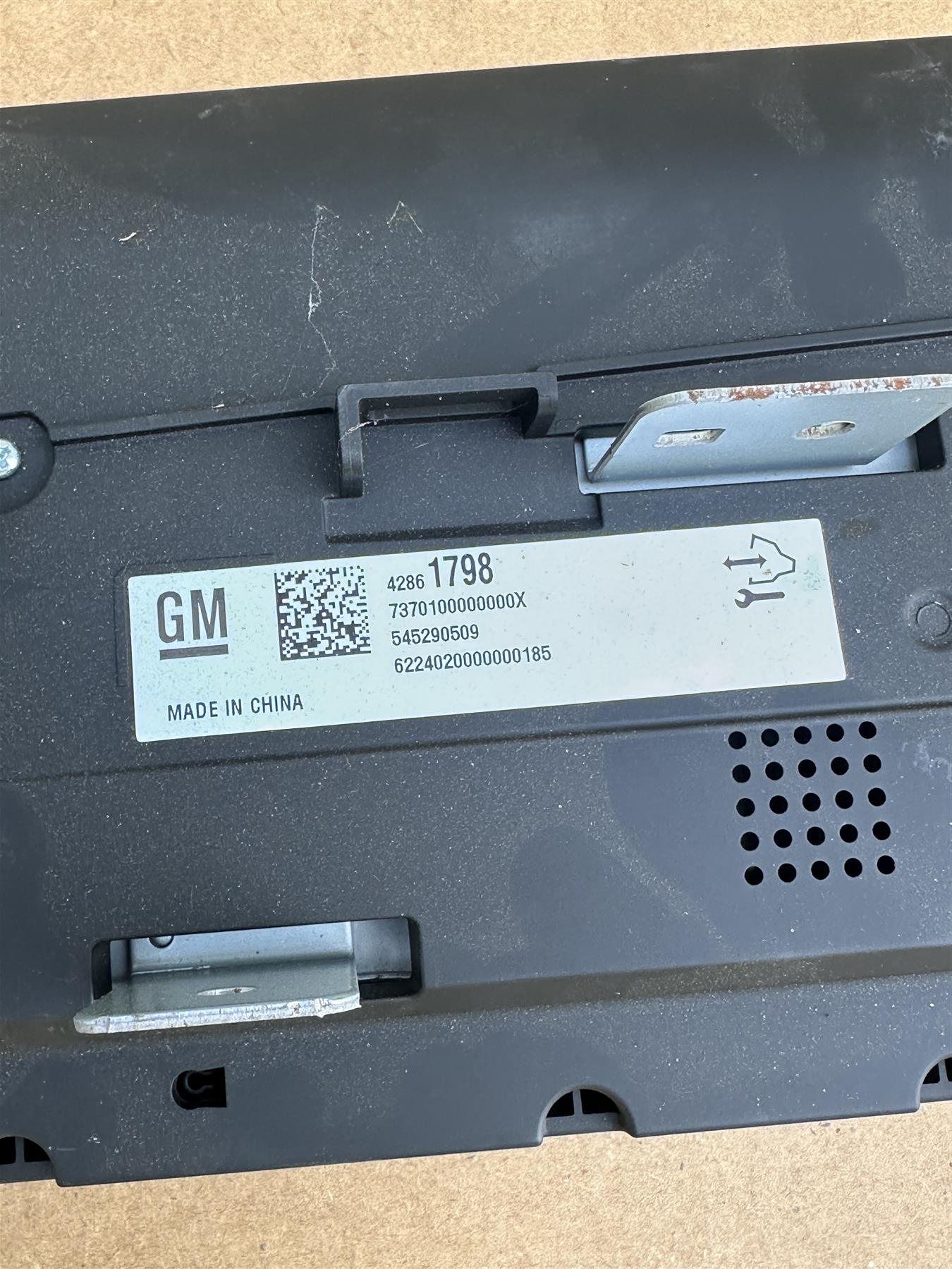 Genuine GM 42861798 8-Inch Radio Display Screen 2024-2026 Chevy Trax