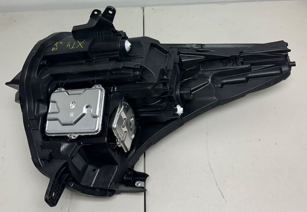 2019 - 2023 CADILLAC XT4 LED HEADLIGHT WITH CORNERING FULL LED RH OEM