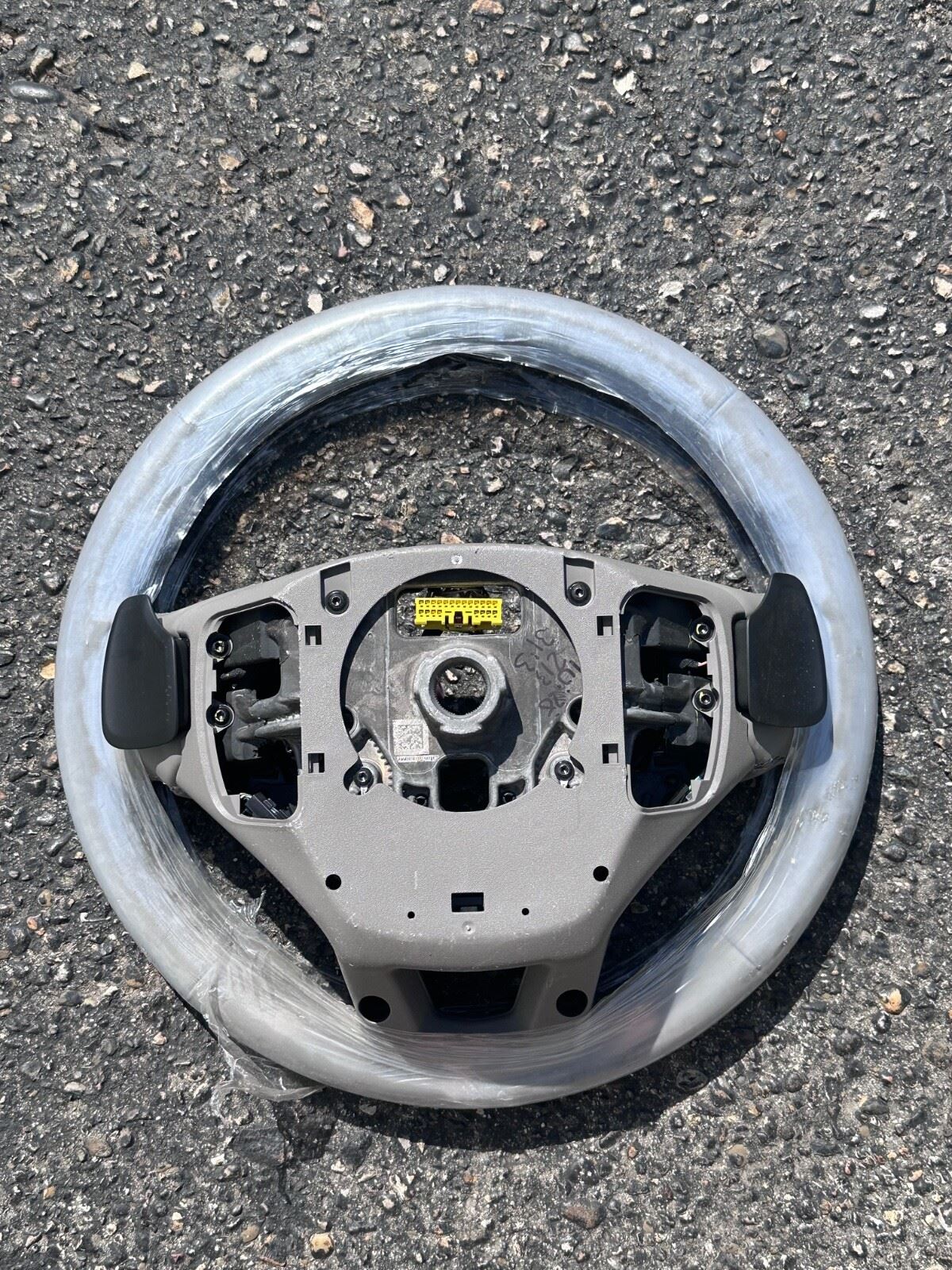 OEM | Steering Wheel fits 2022 Cadillac Escalade and Escalade ESV 85105230