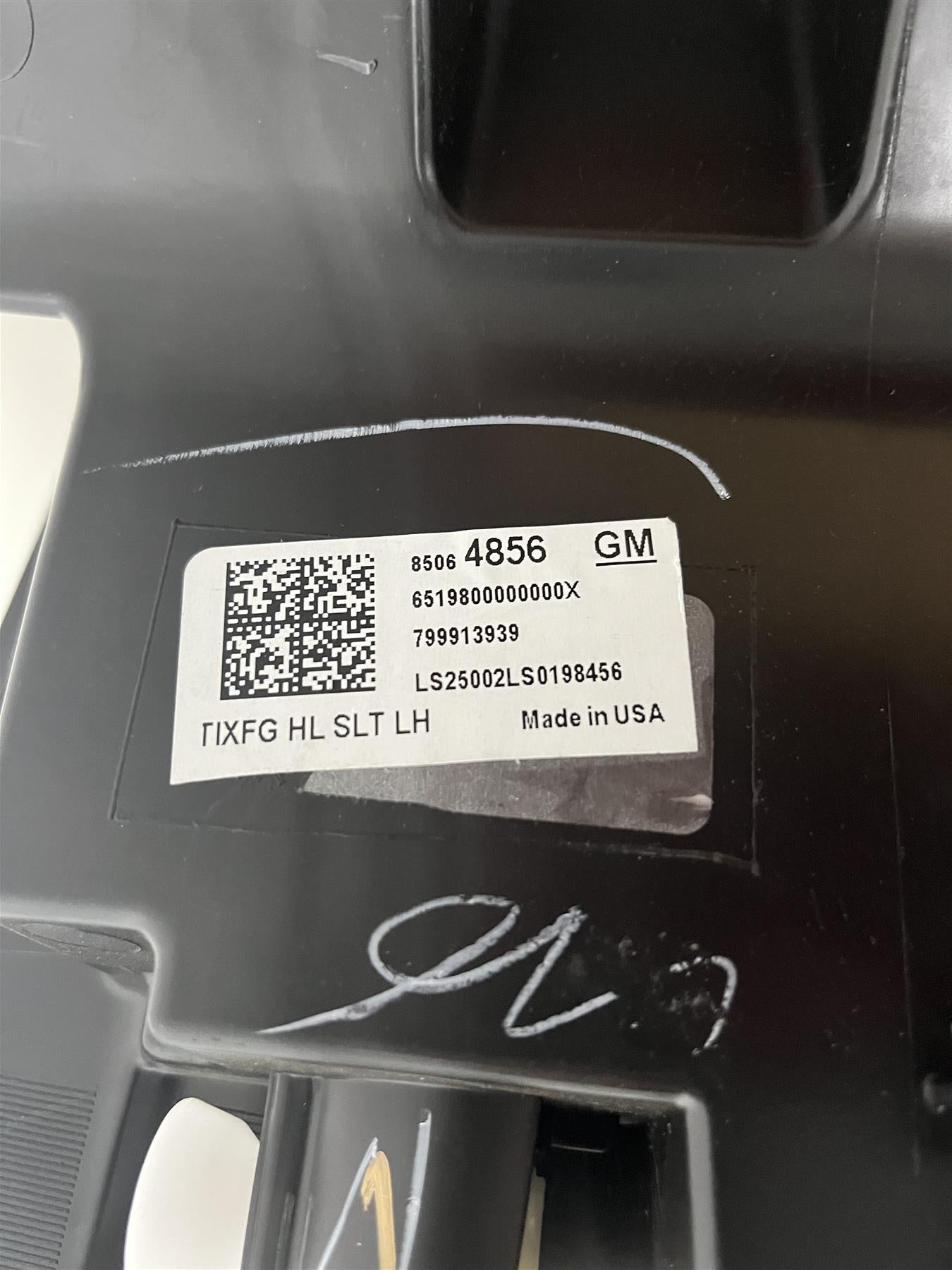 Genuine OEM 22-26 Headlight For Sierra 1 Scratch 1 Brk Tab | 85064856 GM