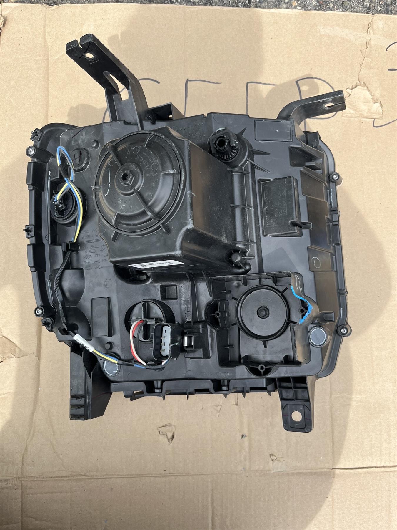 OEM General Motors Headlight 84144049 Genuine GM Front Lamp