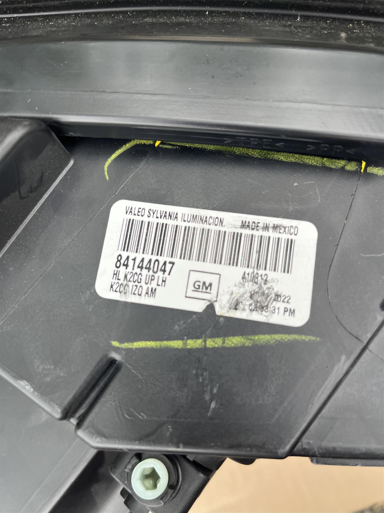 OEM General Motors Headlight 84144047 Genuine GM Front Lamp