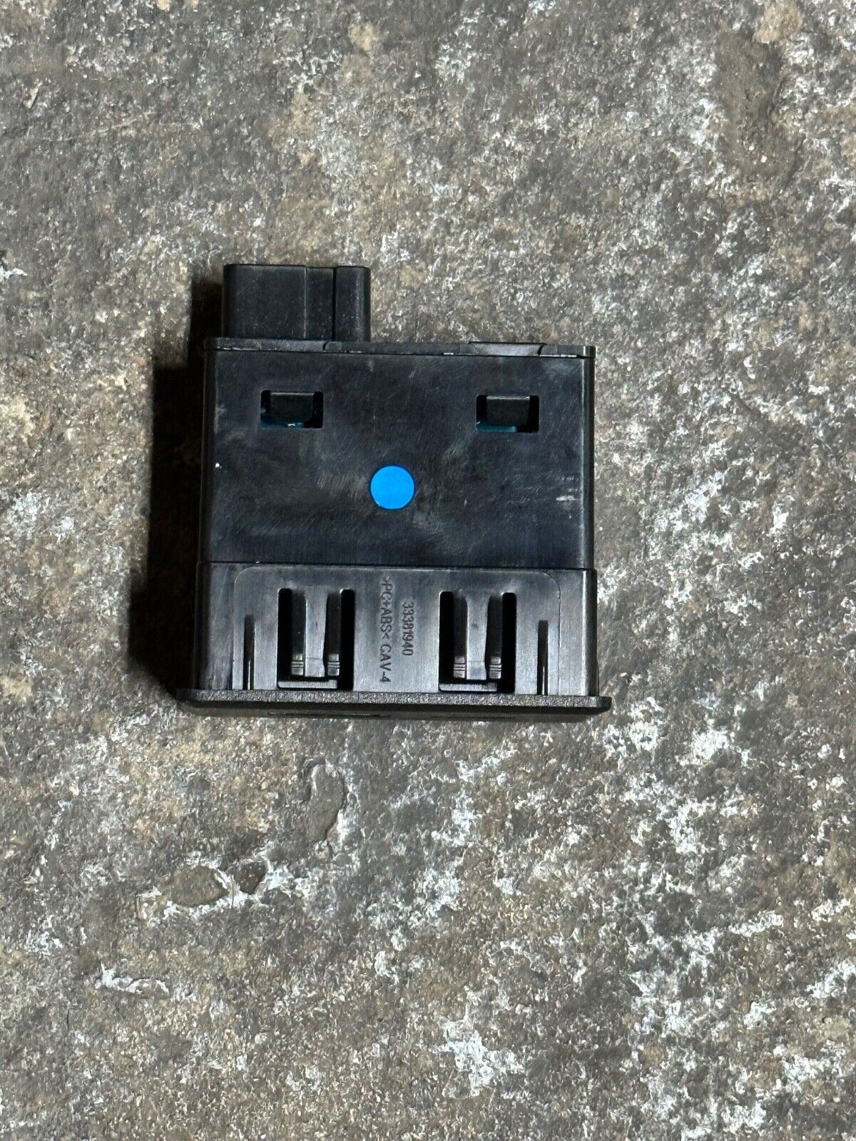 USB, USBC Port Black Dual Charge Receptacle 2019 Silverado Sierra 1500 2500 3500