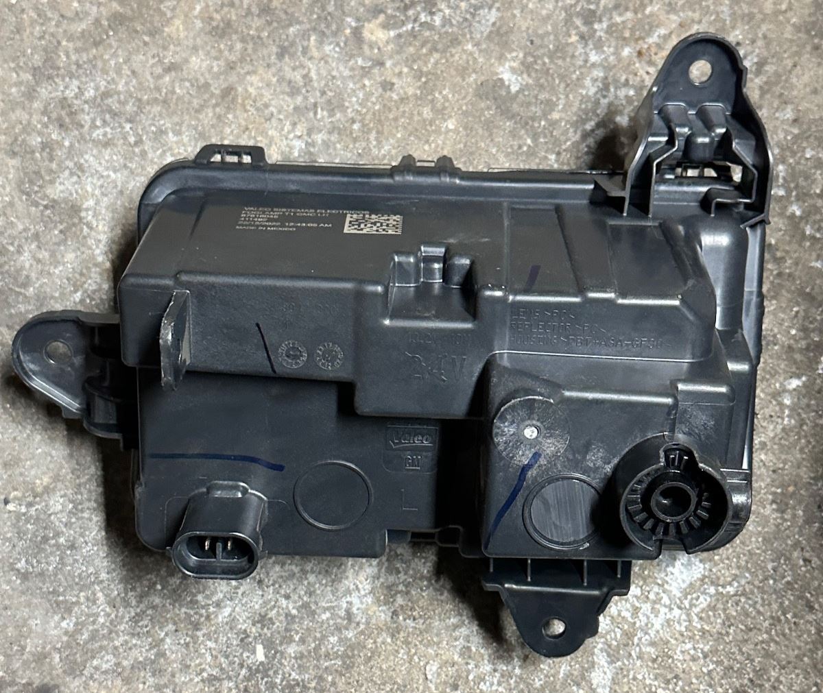 OEM |  Fog Light Assembly Driver fits 2020-2024 GMC Sierra 1500 87816045