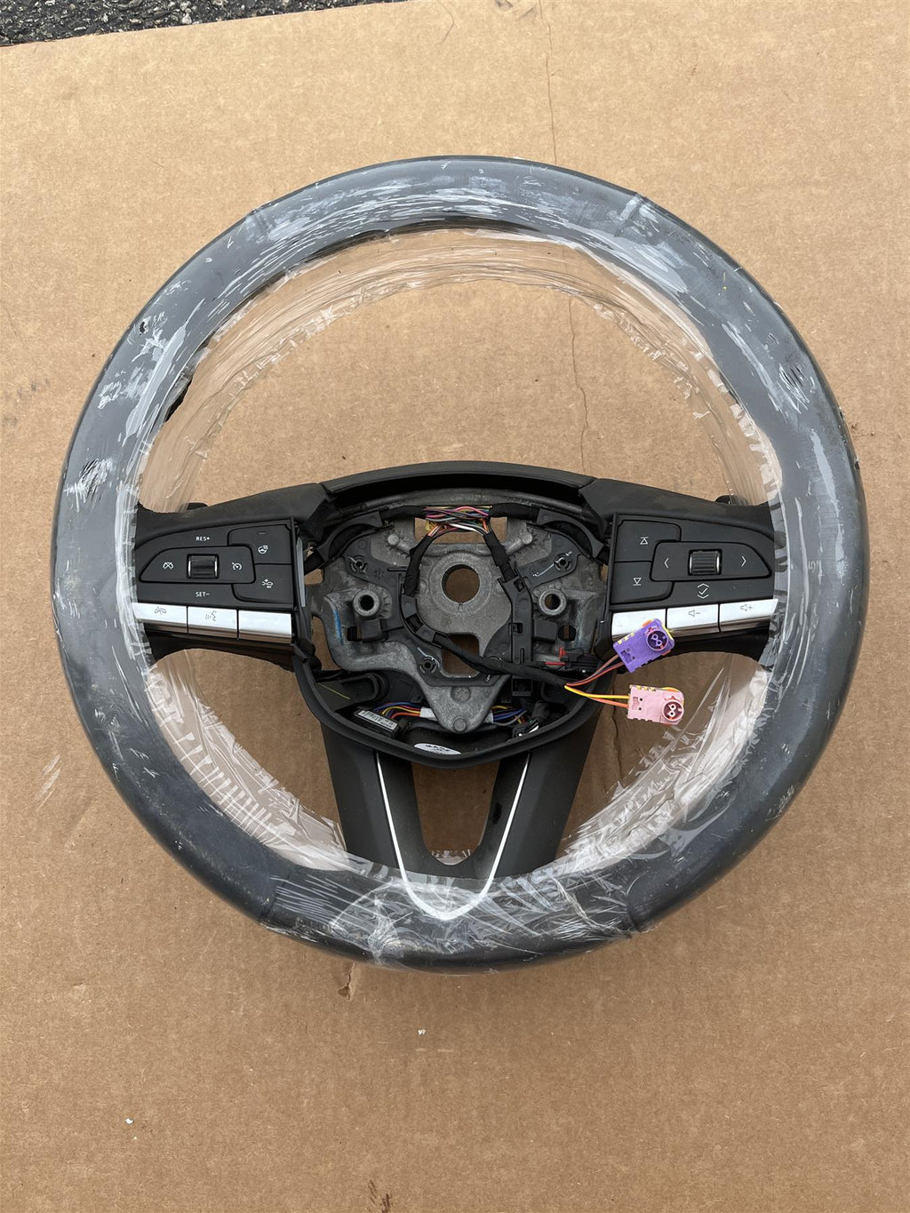 GM 85143418 Black Steering Wheel for 2020-2023 Cadillac XT4