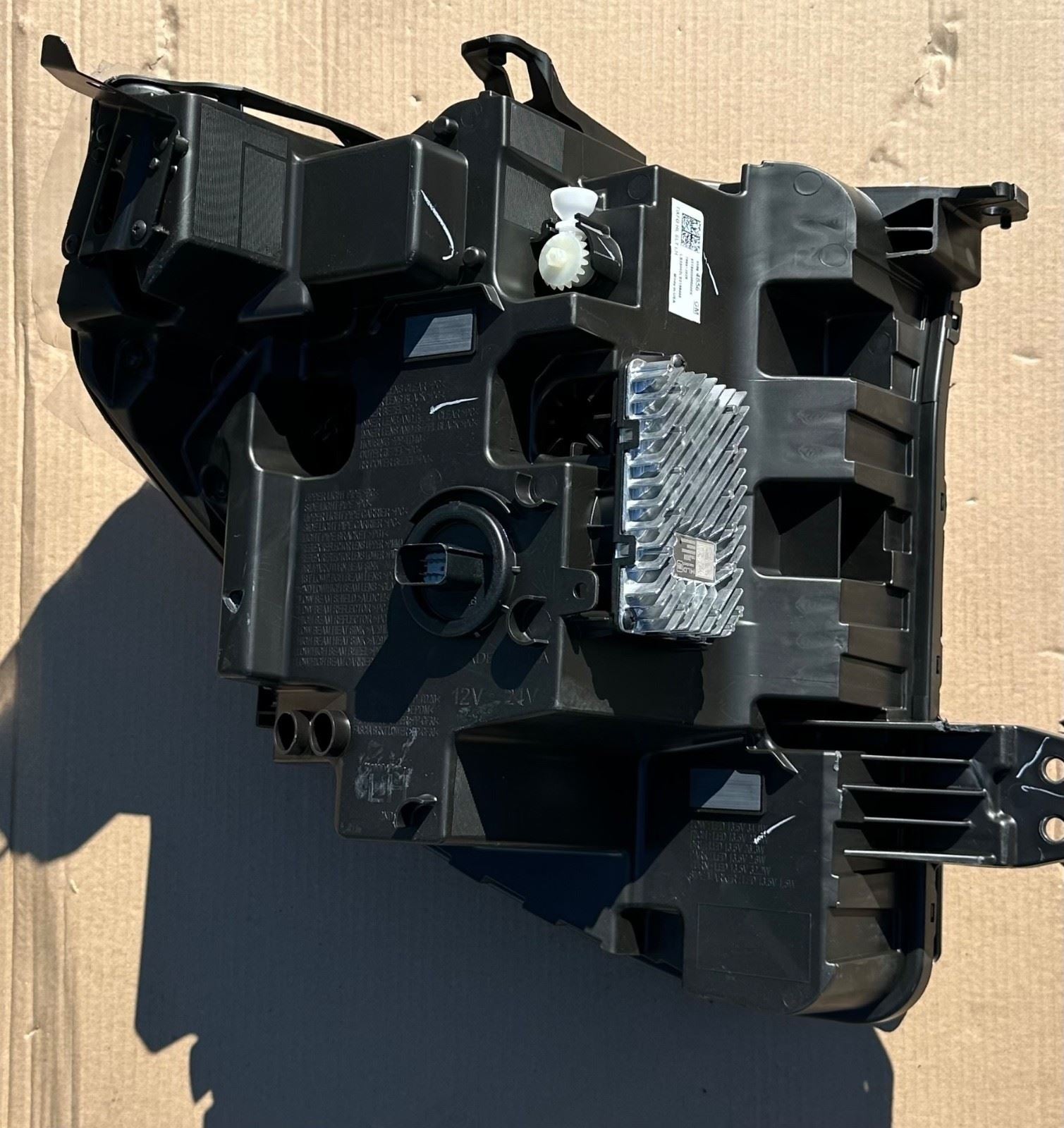 GM Front Headlamp Assembly 85064856 Driver Side - Minor Scratches - New
