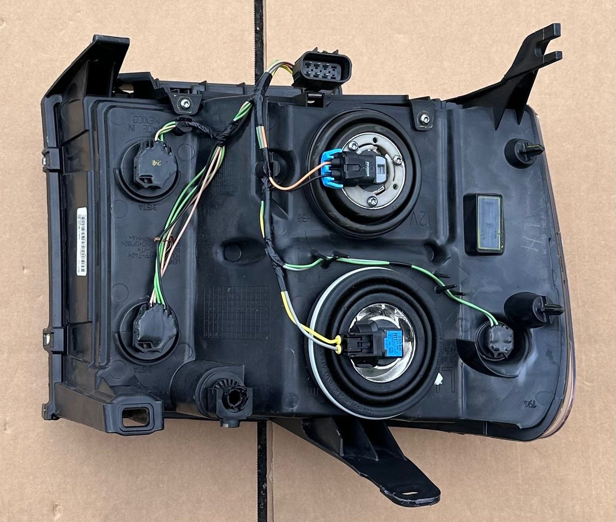 OEM | Headlight Assembly Driver Side fits 07 - 14 Seirra 3500HD 22853029