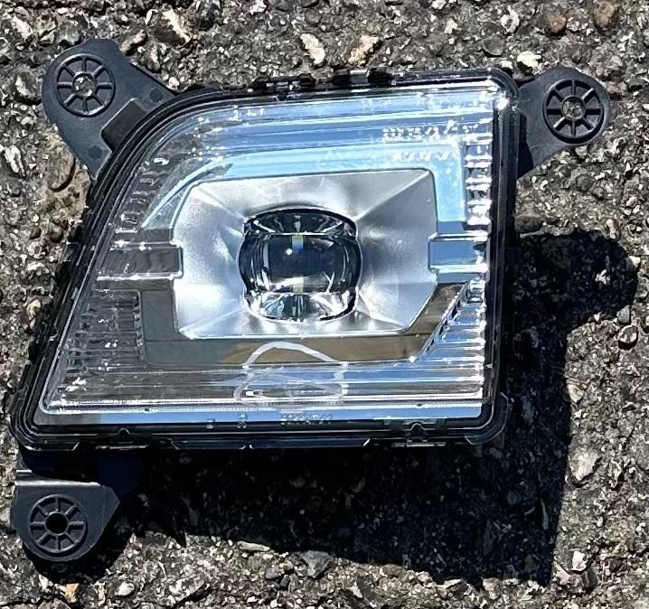 OEM | Fog Light Fits 2019-2023 Silverado 1500,2500HD,3500HD GM 87816044