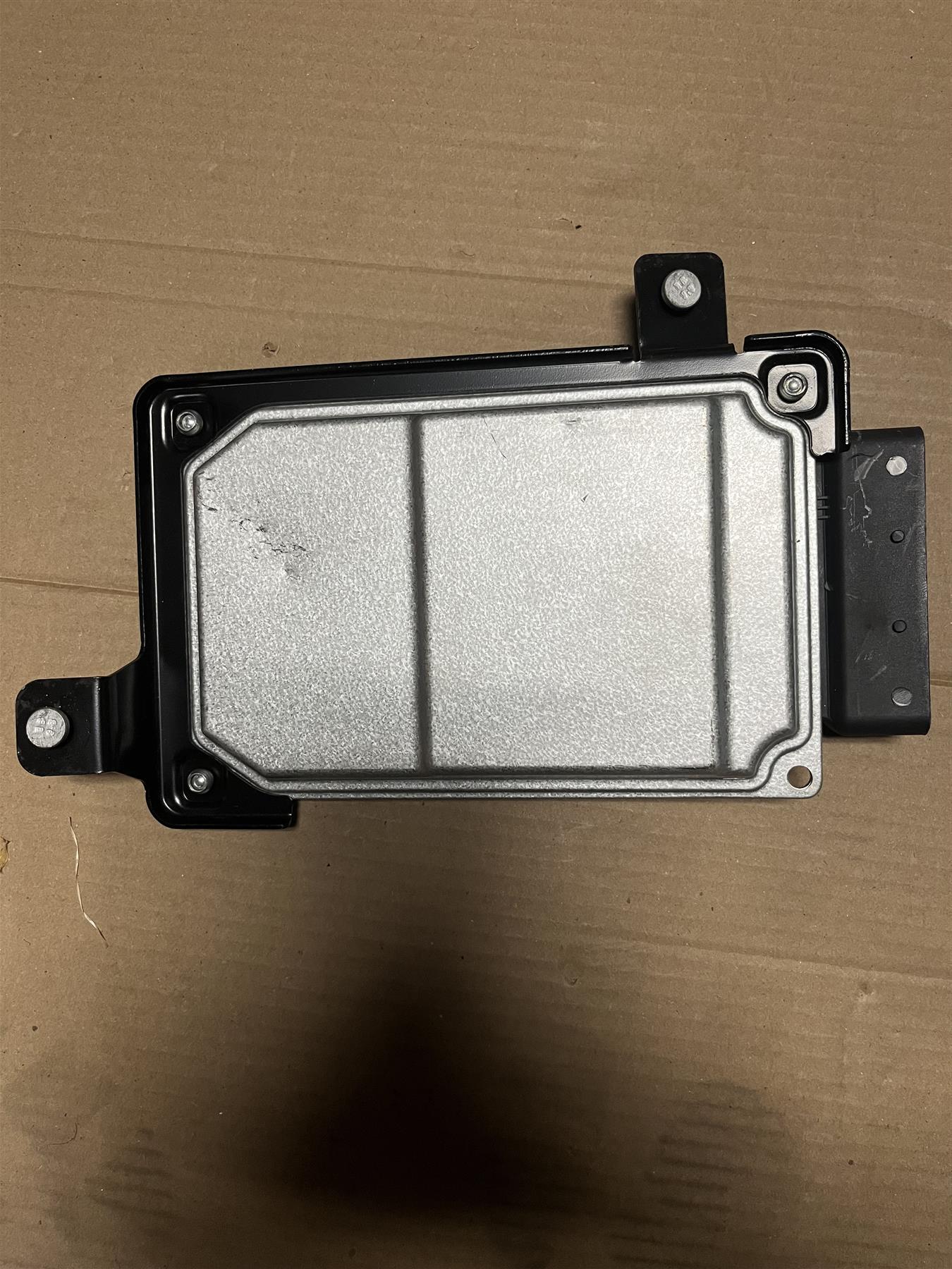 Chevrolet GMC 8-Inch Infotainment Display Module OEM 84215187