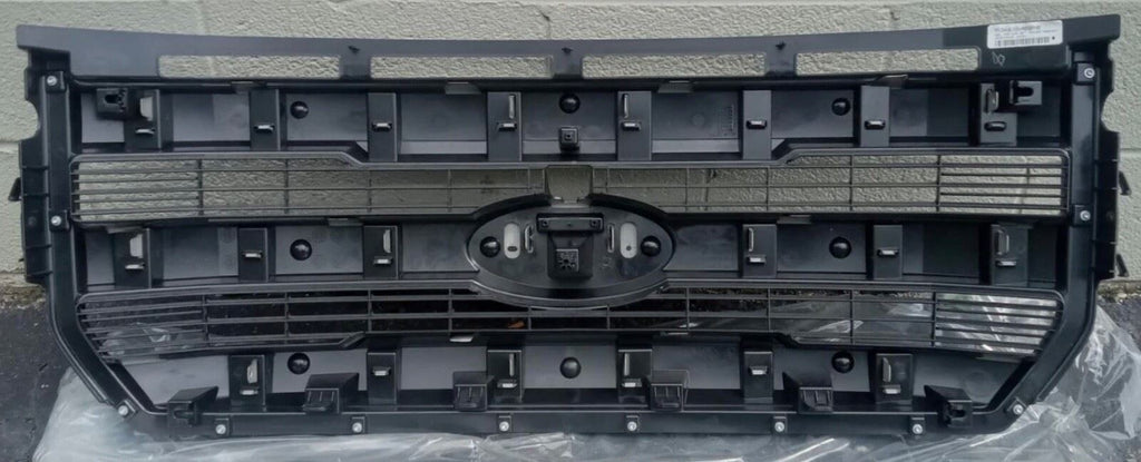 OEM | NEW GRILLE 3-BAR FORD F-150 MAGNETIC FL3Z8200RA 2015 2016 2017