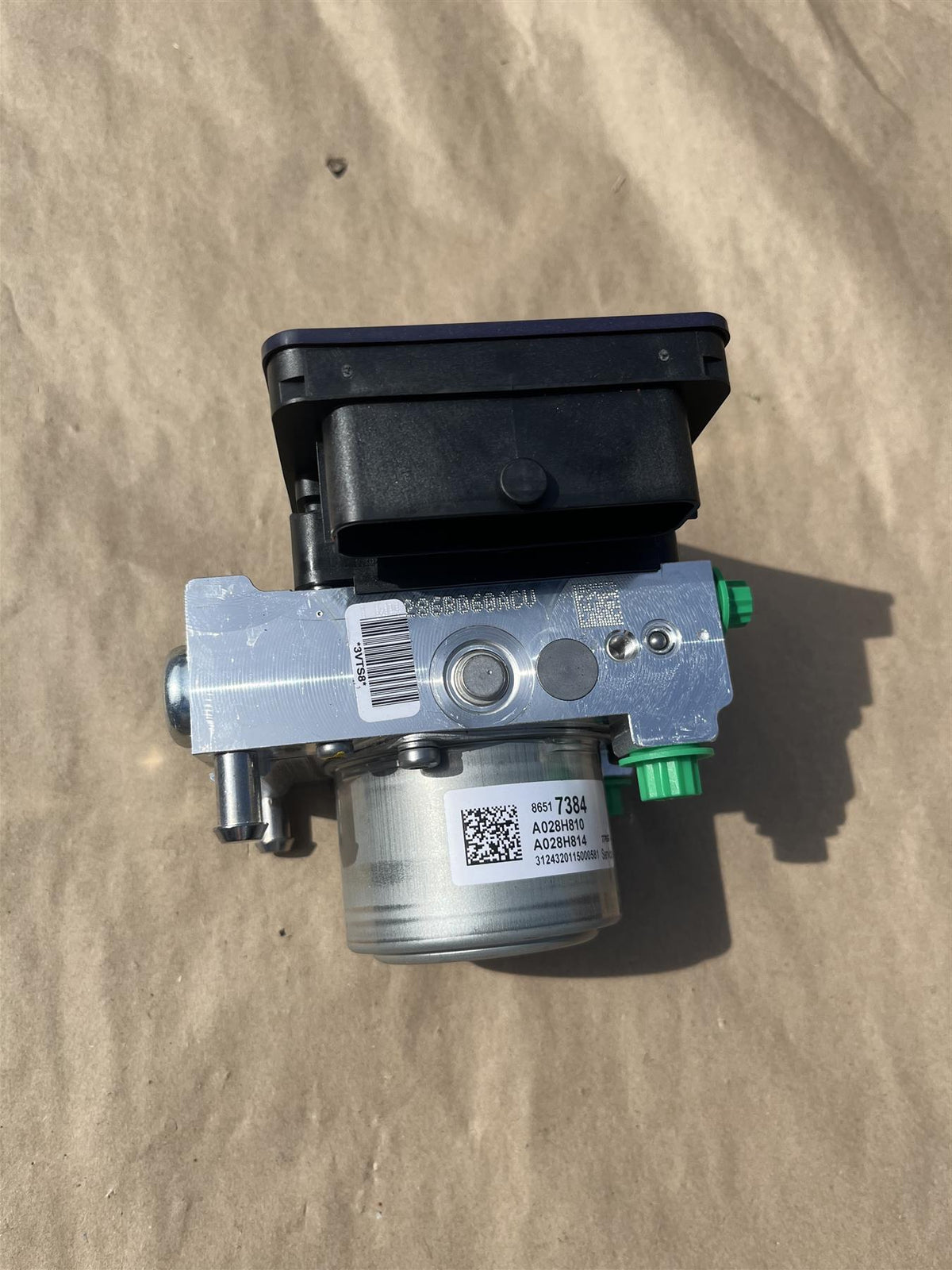 Genuine GM ABS Modulator Valve 86517384 Chevy Express GMC Savana 2500/3500 OEM