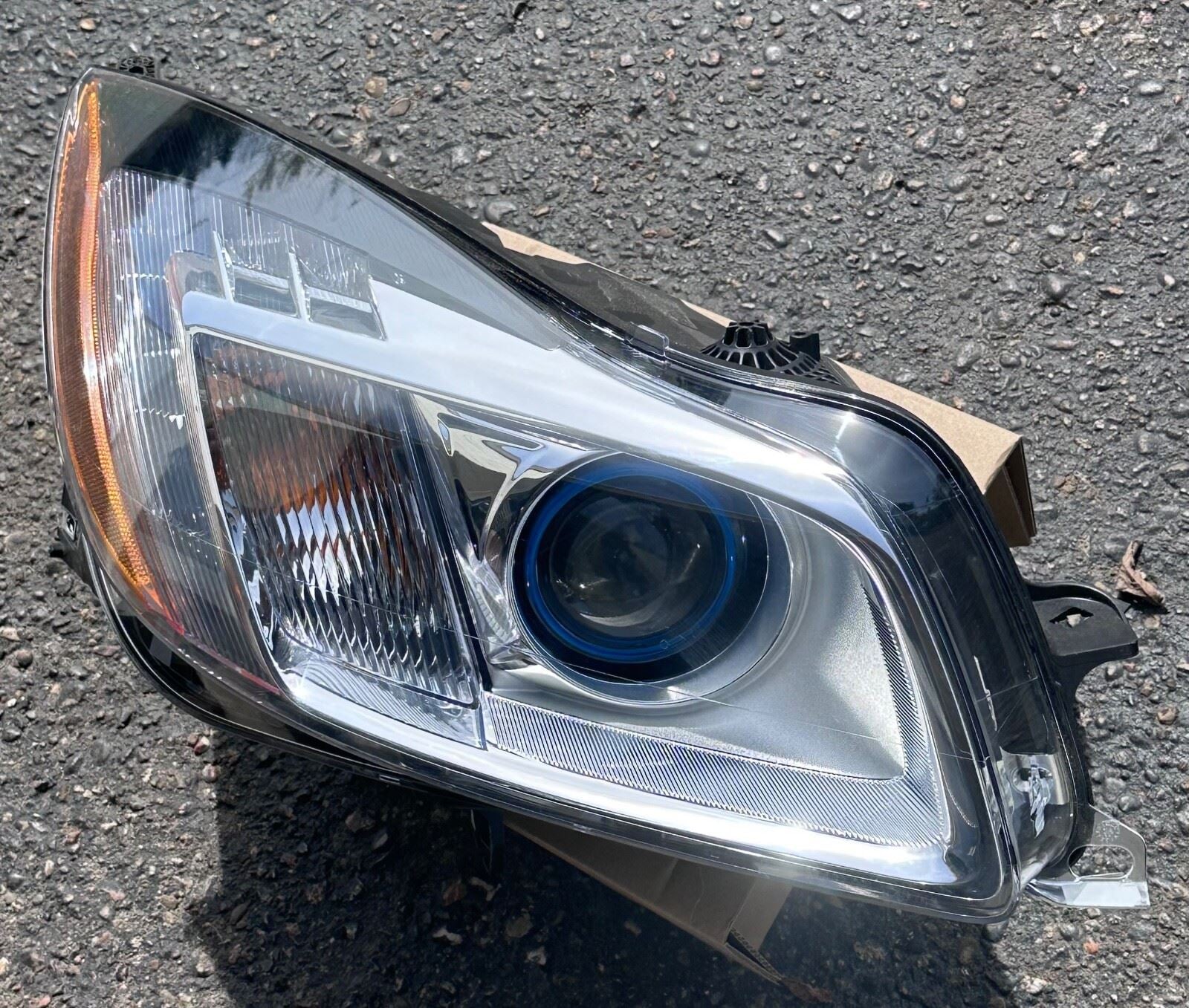 OEM | Head Light Assembly Passenger fits Buick Regal Right Xenon 2011 - 2013