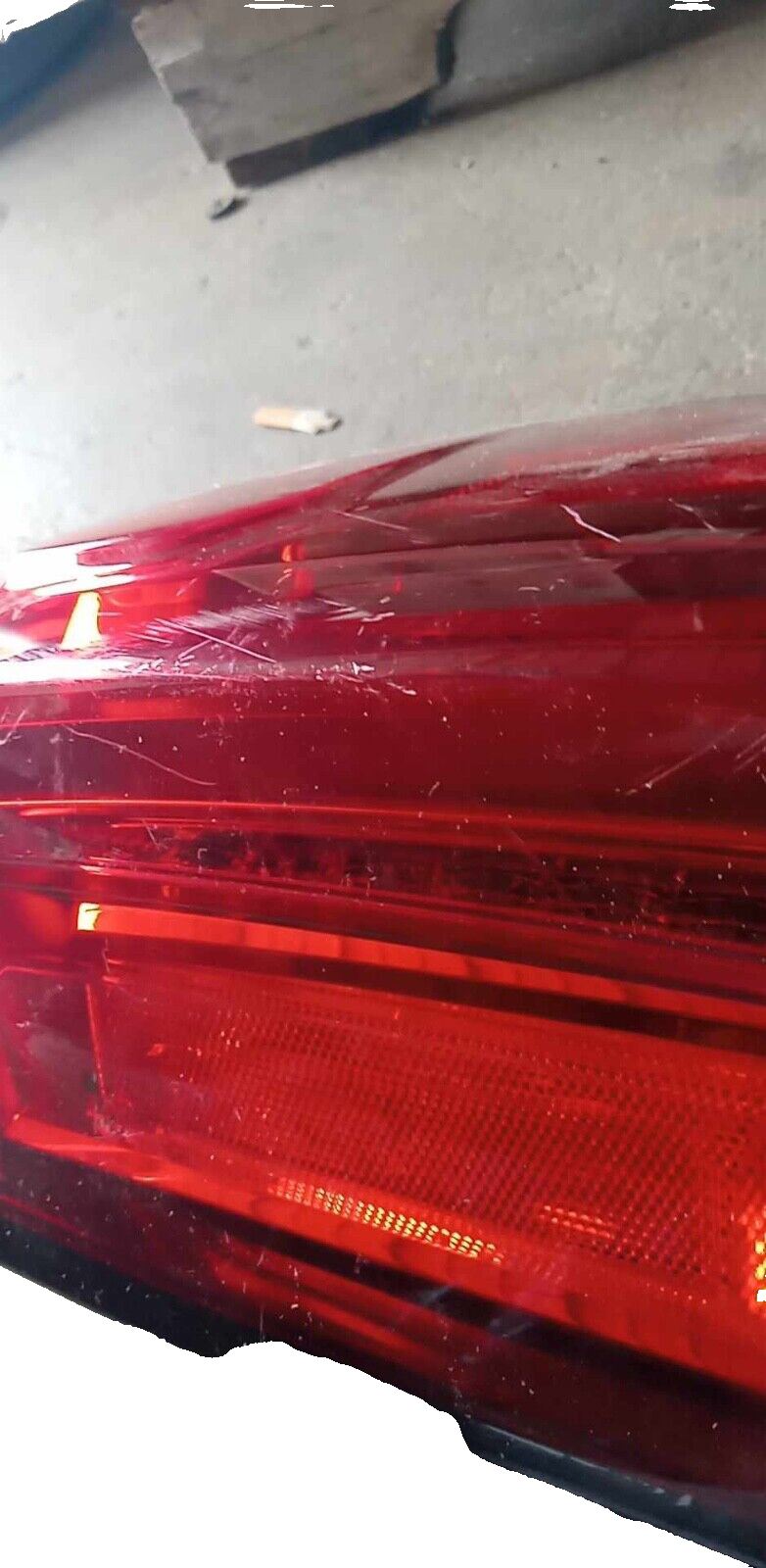 OEM 2019-2023 GMC Sierra Denali 1500 Passenger Side Tail Light 84565922