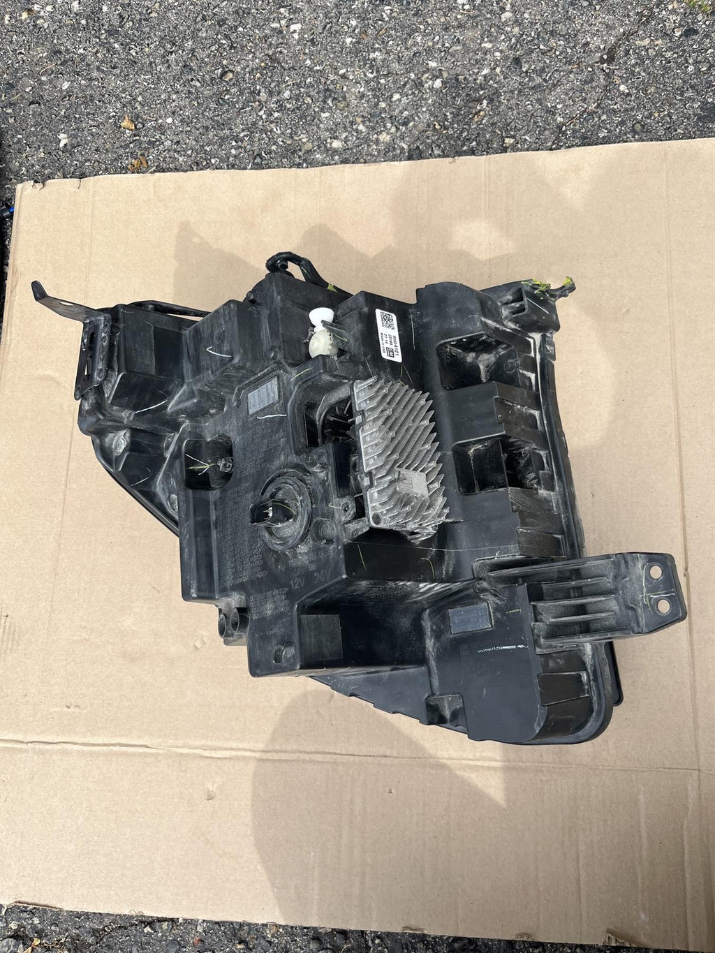OEM General Motors Headlight 85604121 Genuine GM Front Lamp
