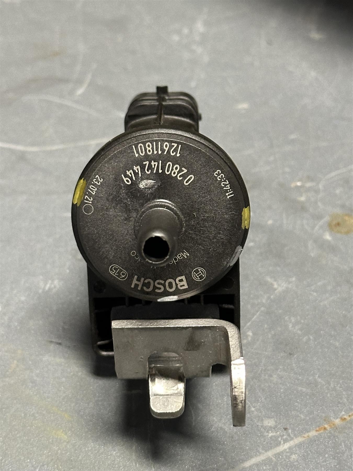 GM OEM 12611801 EVAP Canister Purge Solenoid Valve ACDelco 214-1685
