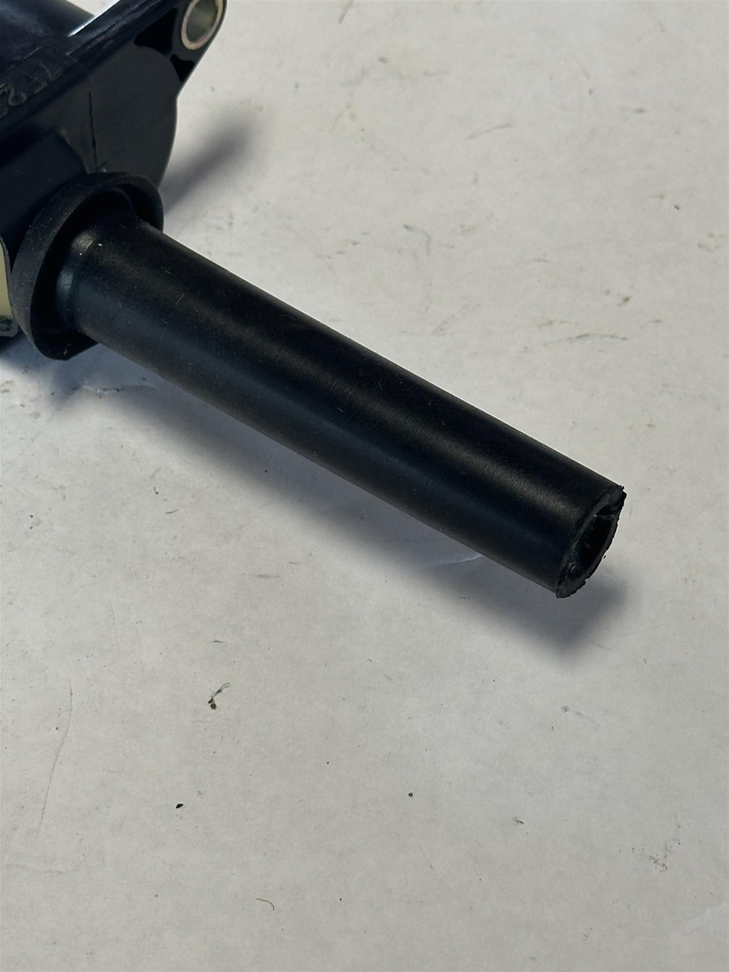 Genuine GM Ignition Coil 96298523 Fits Chevrolet Epica Suzuki Verona 2.5L L6 OEM