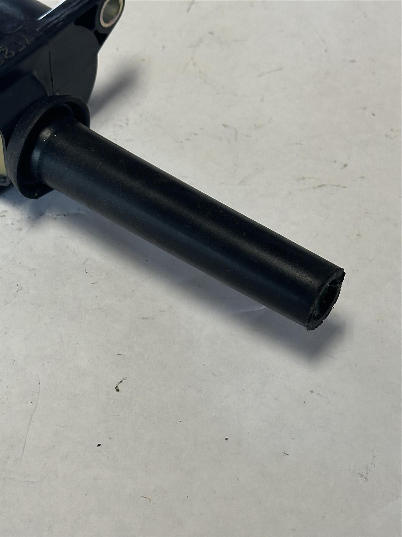 Genuine GM Ignition Coil 96298523 Fits Chevrolet Epica Suzuki Verona 2.5L L6 OEM