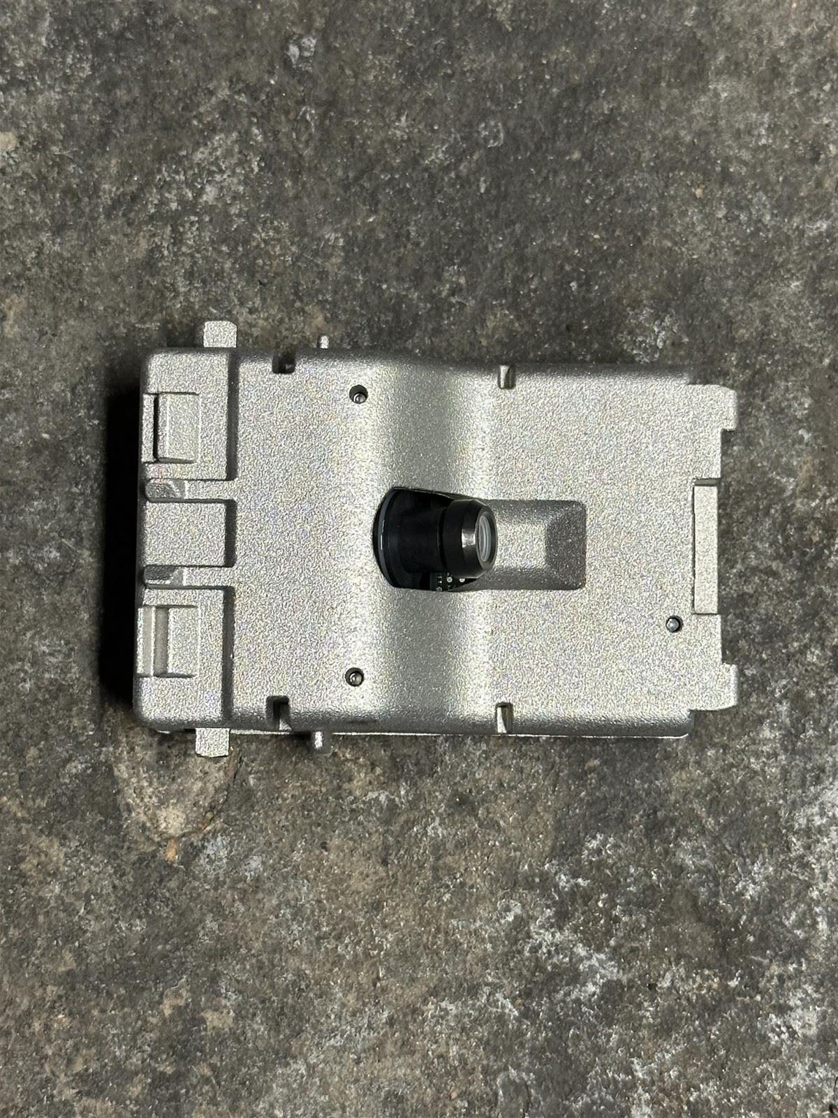 OEM New Windshield Mounted Camera GM 84586312